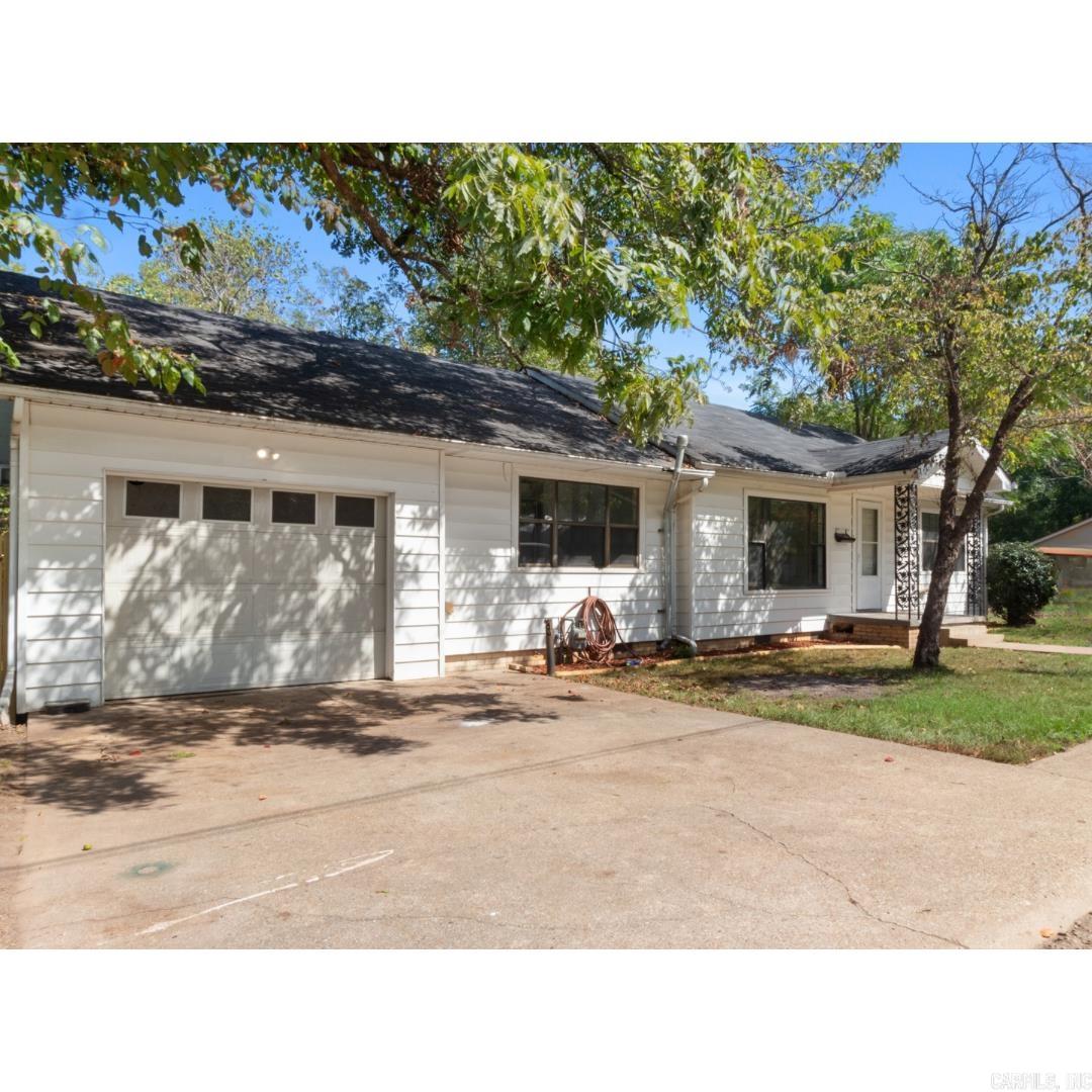 1028 E Highland Ave