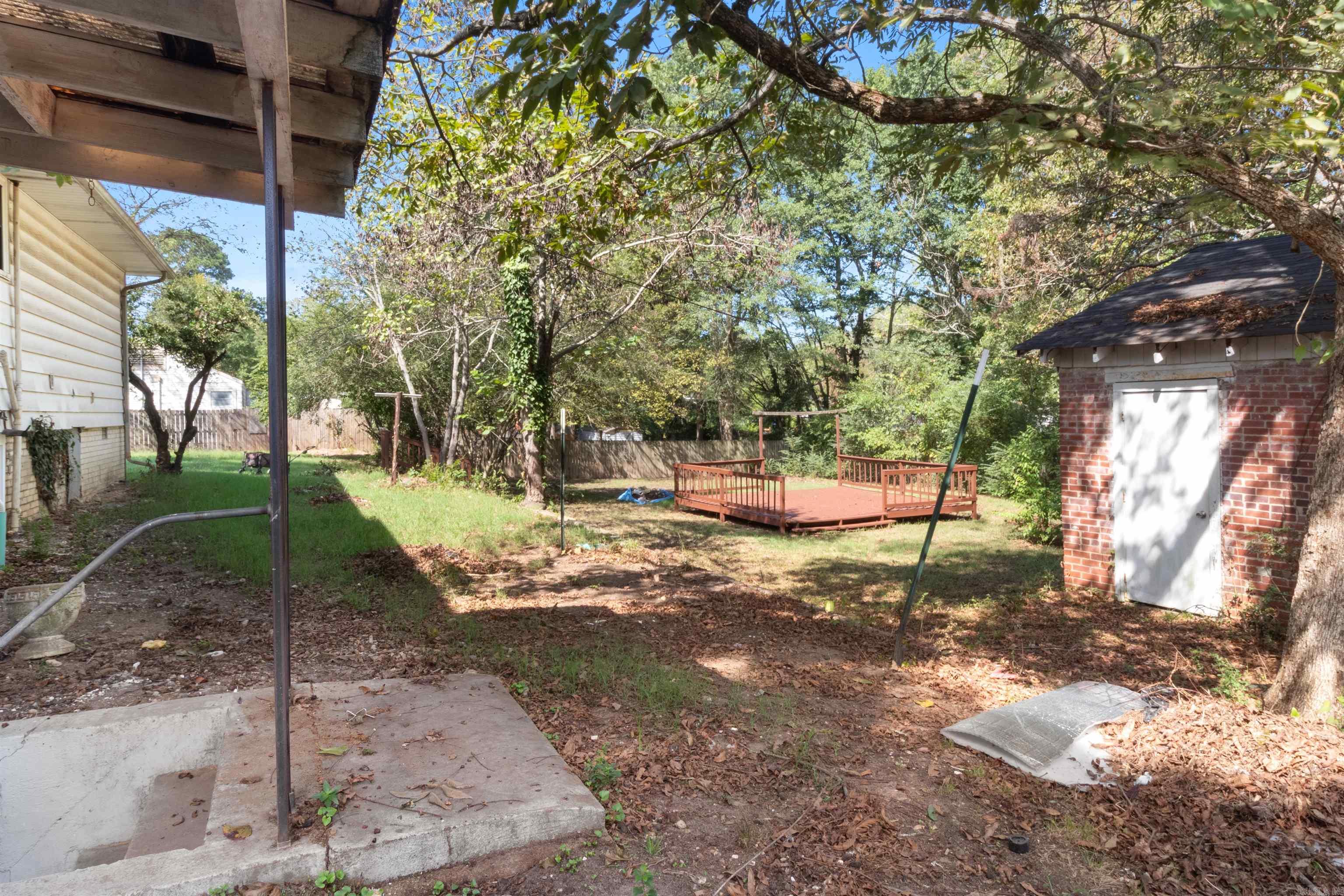 1028 E Highland Ave