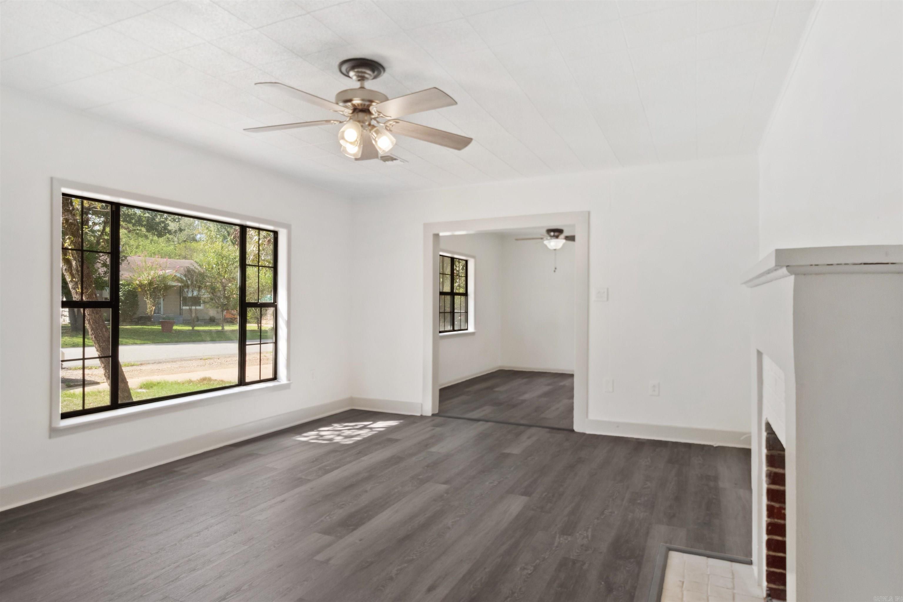 1028 E Highland Ave