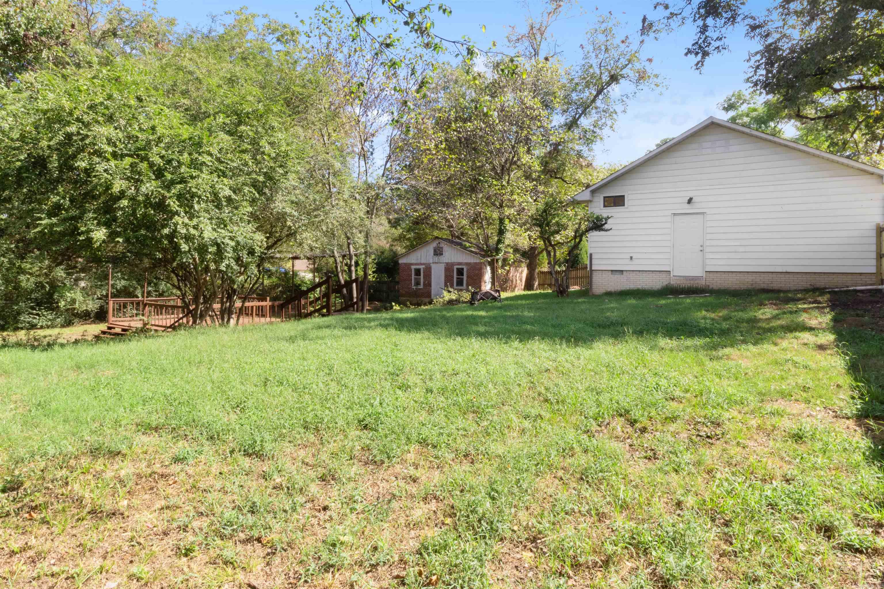 1028 E Highland Ave