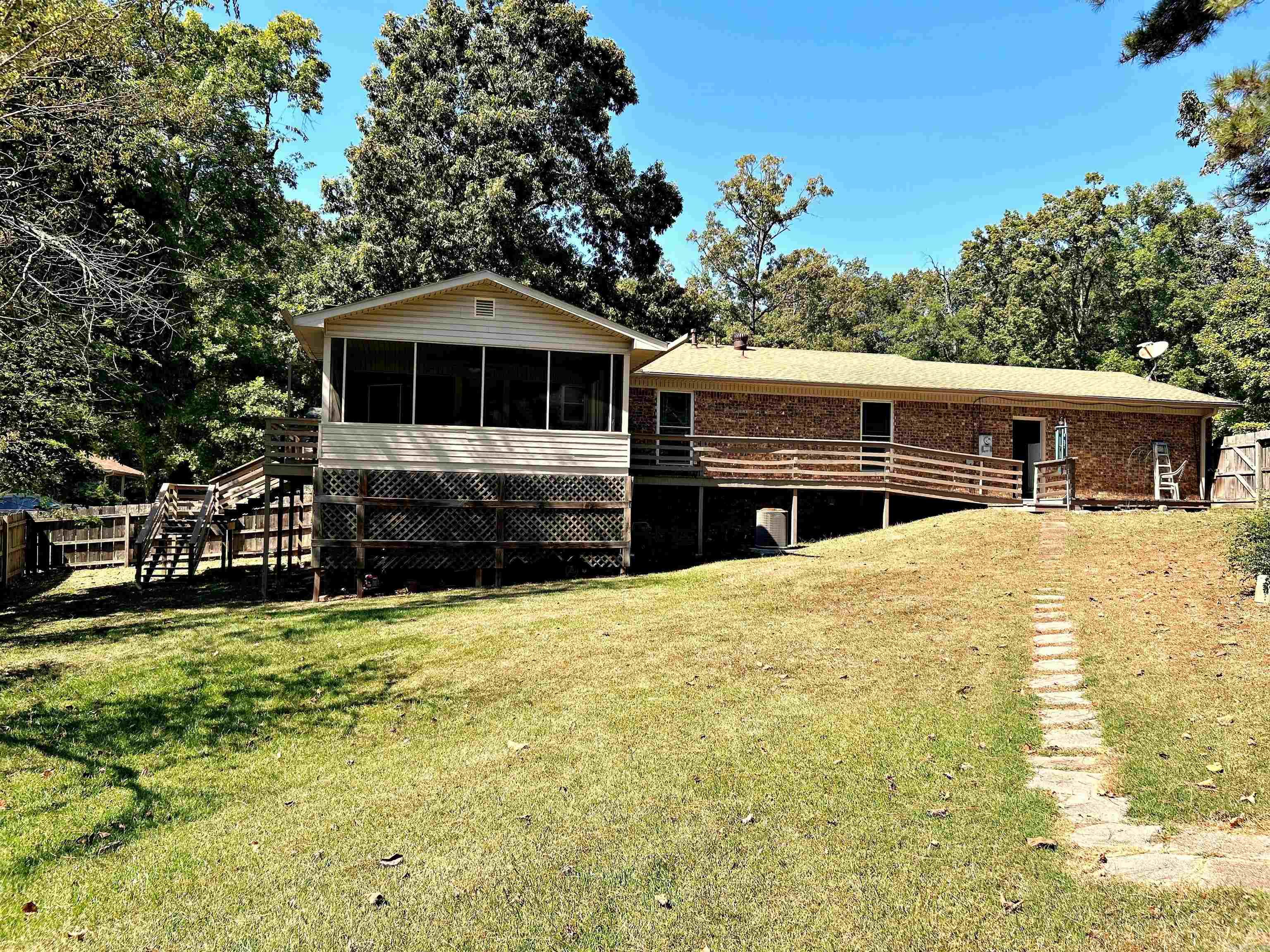 2 Holly Oak Drive