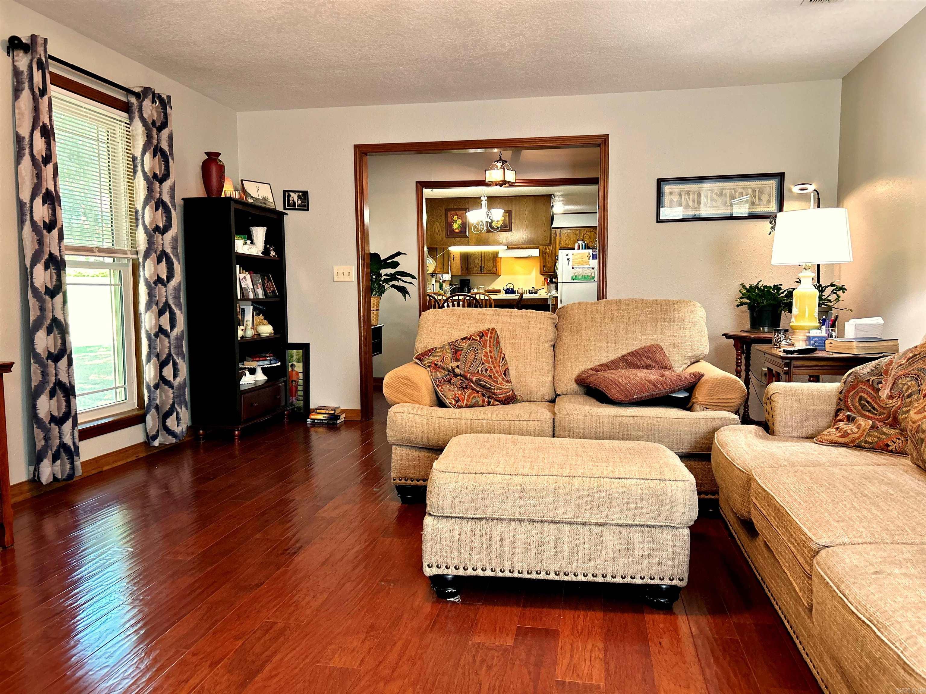 2 Holly Oak Drive