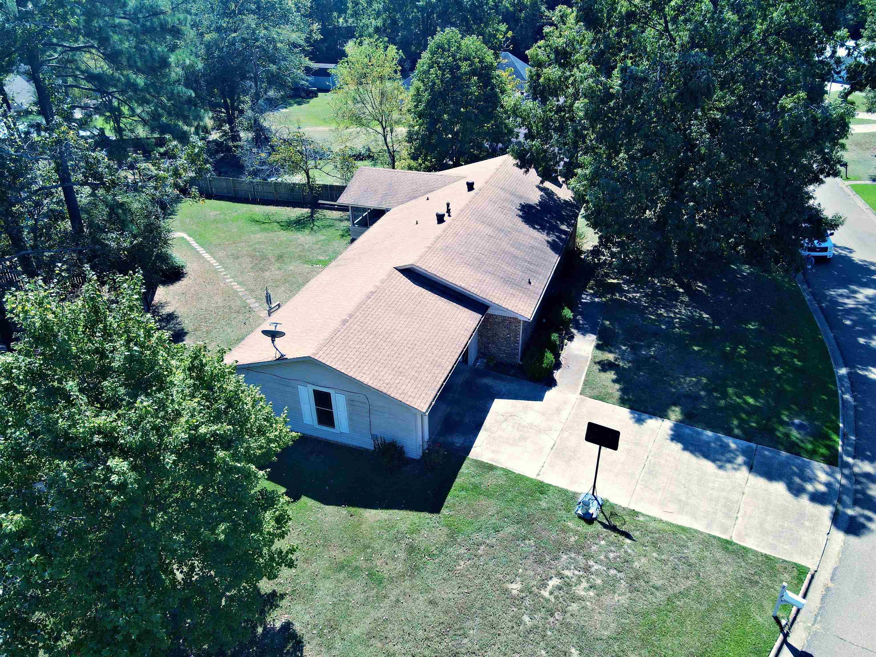 2 Holly Oak Drive