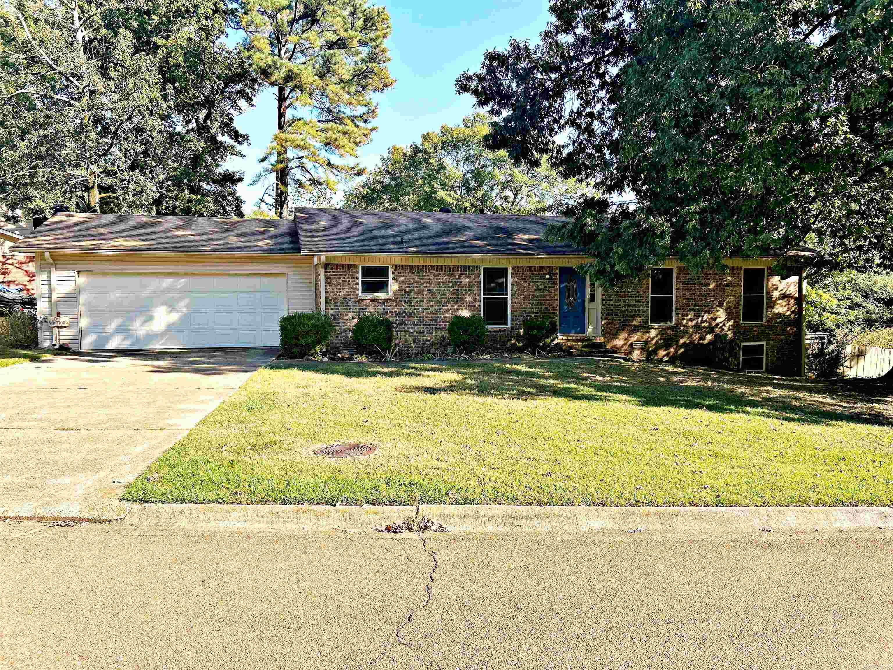 2 Holly Oak Drive