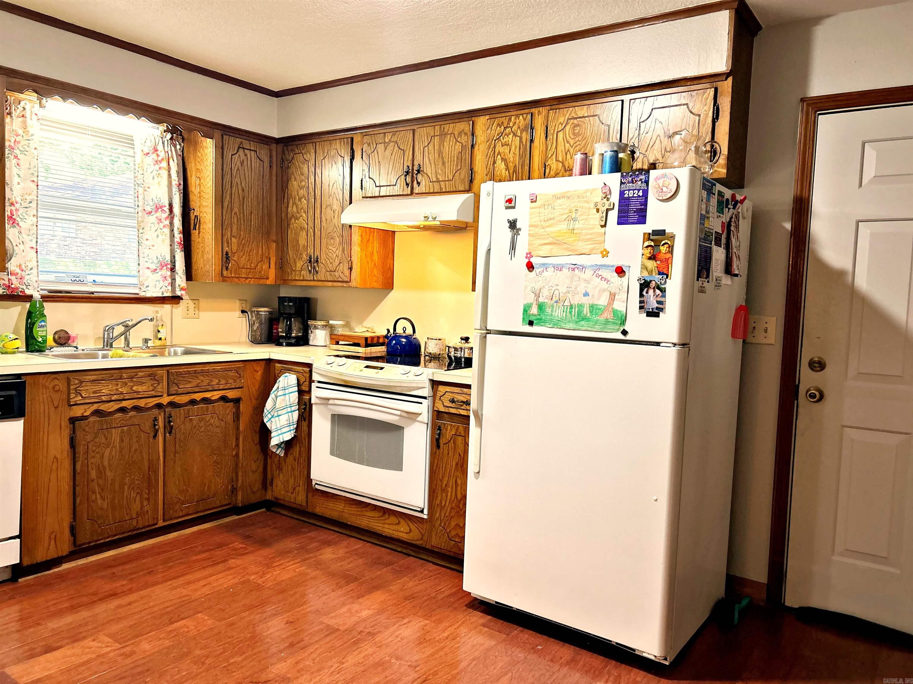 2 Holly Oak Drive