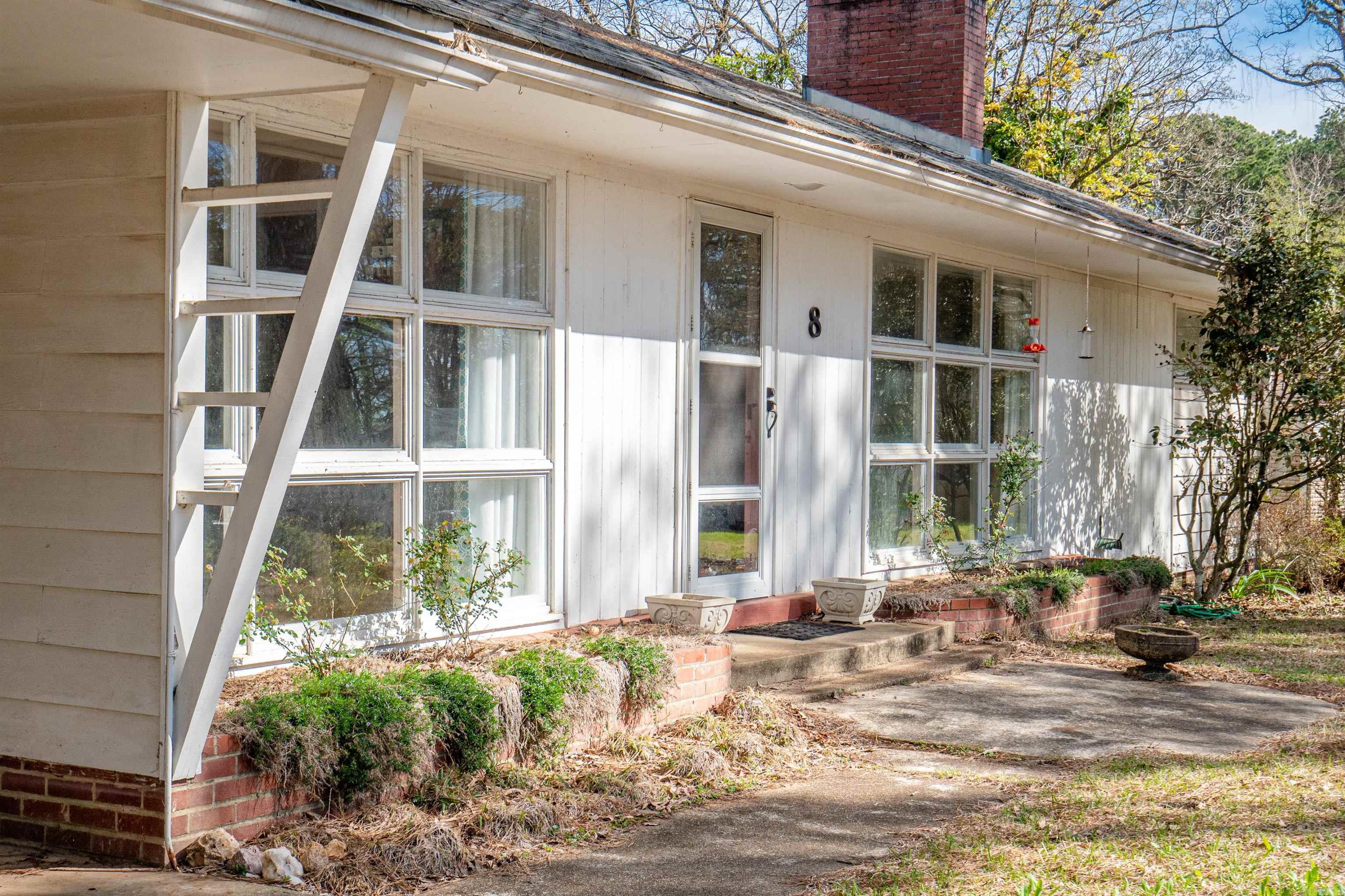 8 Pinewood Drive