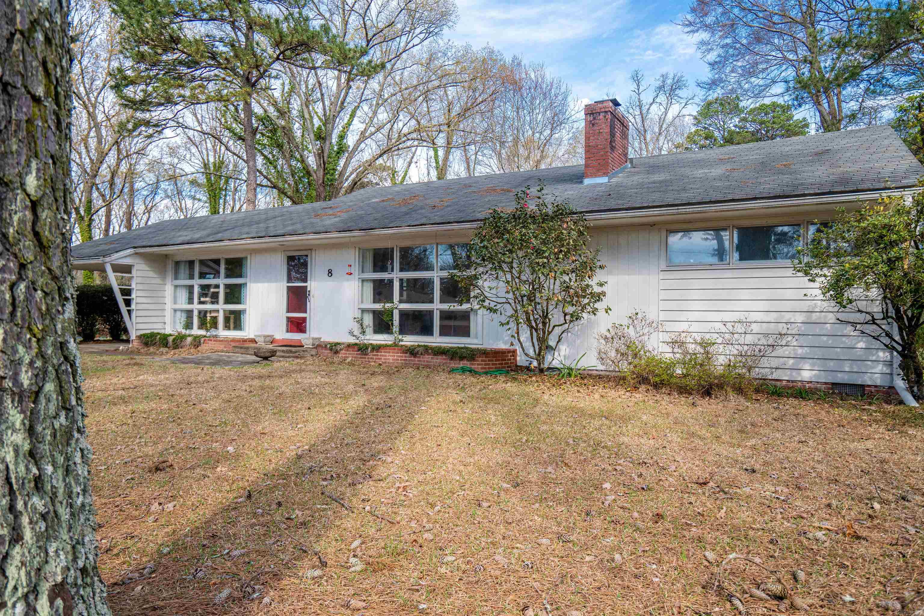 8 Pinewood Drive