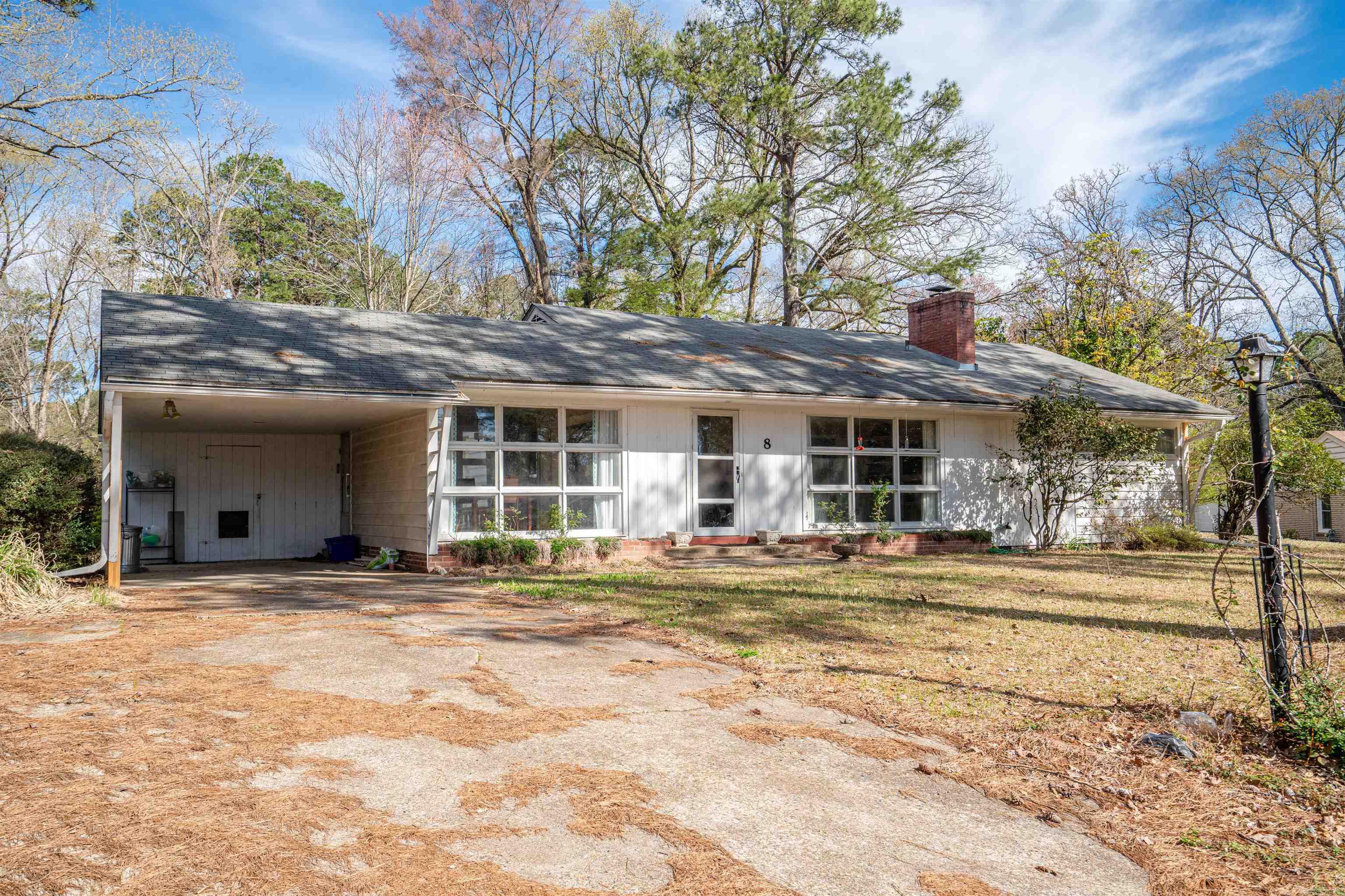 8 Pinewood Drive