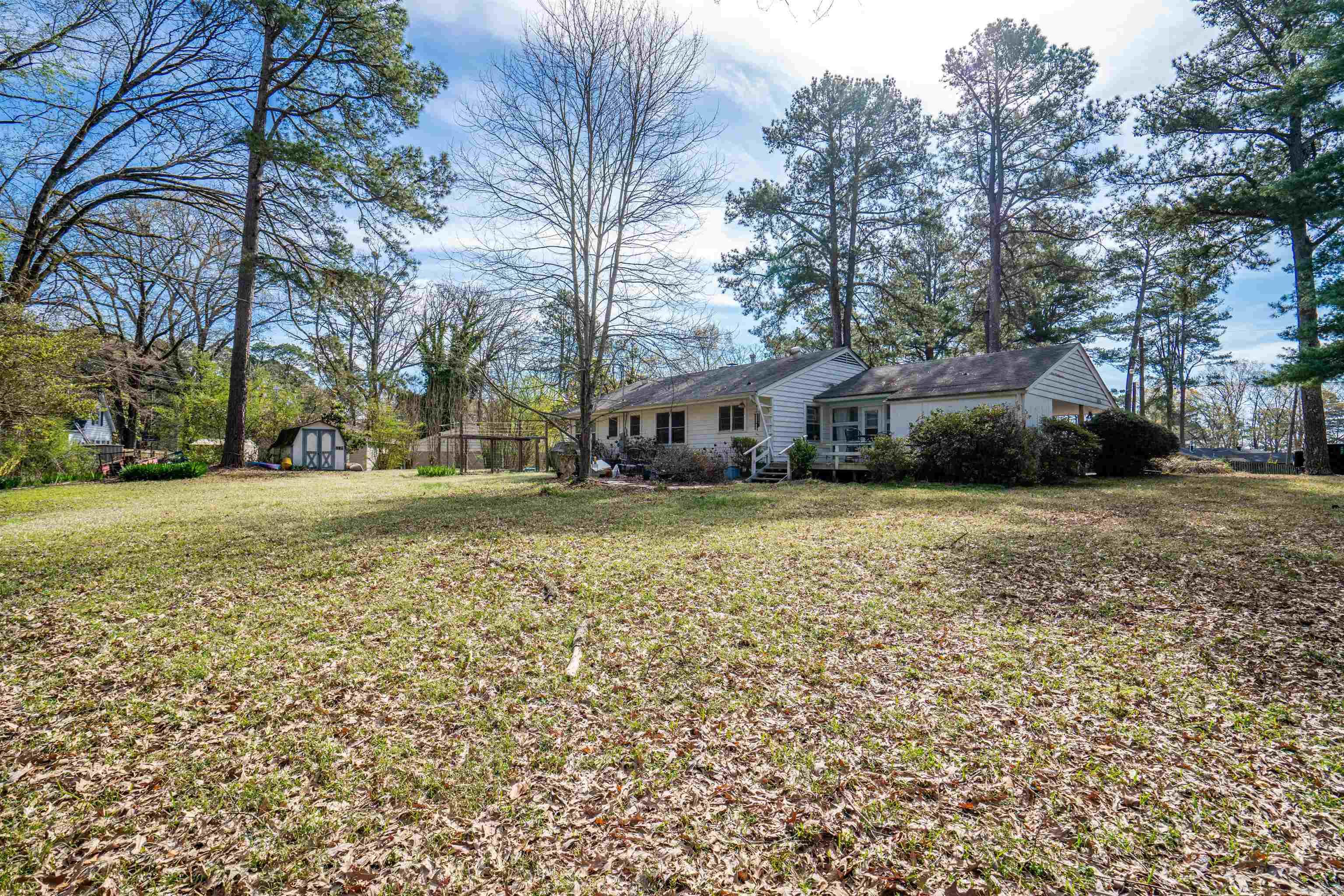 8 Pinewood Drive
