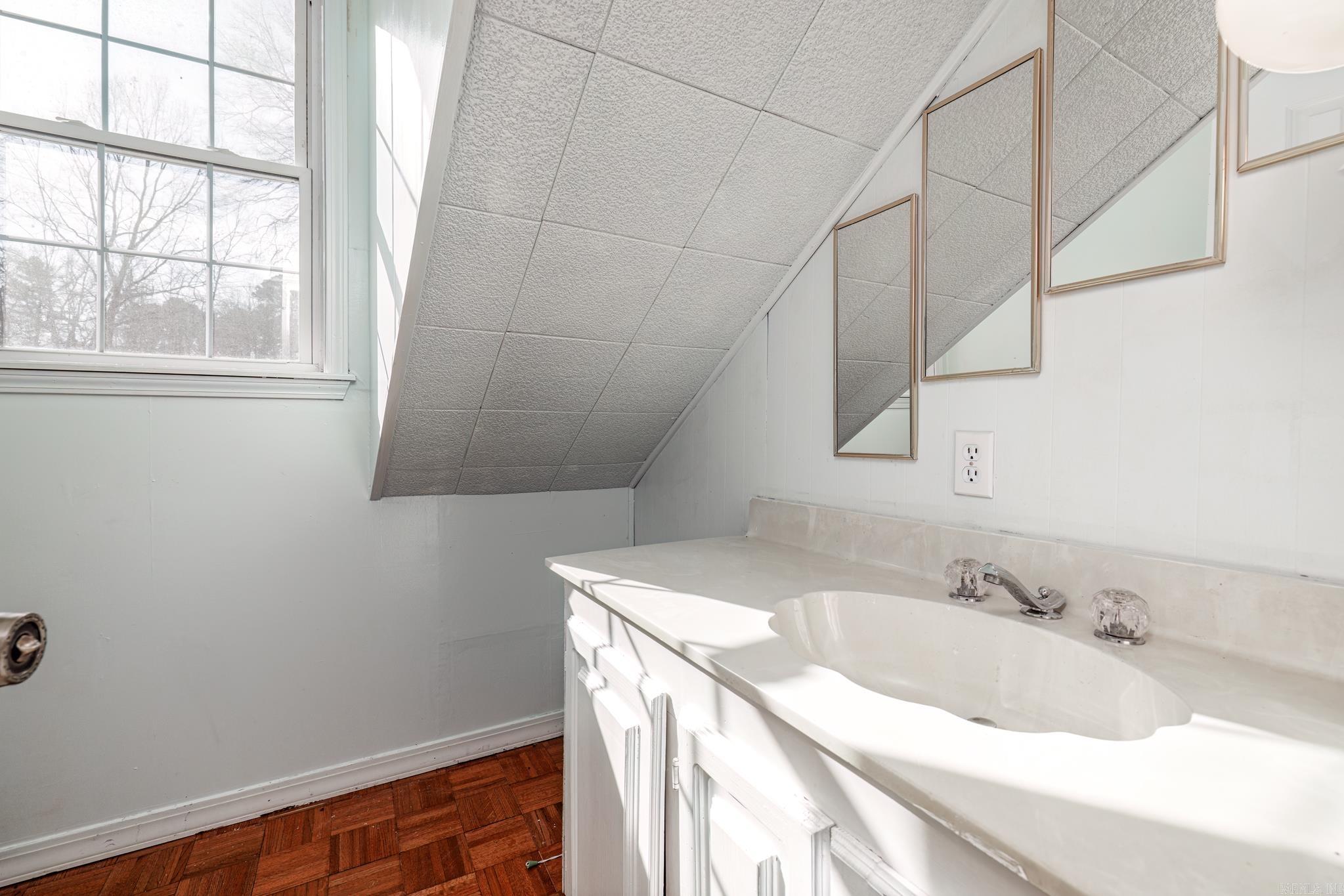 2401 Forrest Park Drive
