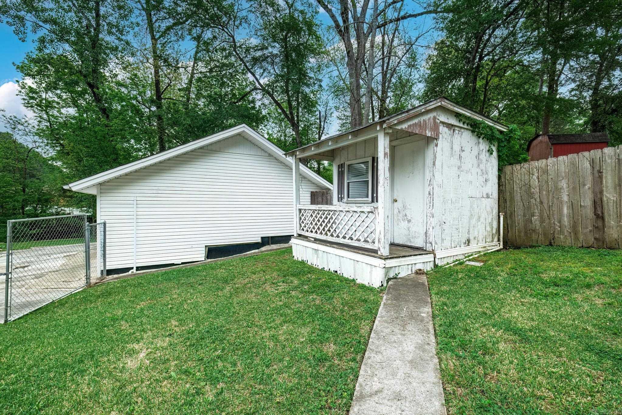 2401 Forrest Park Drive
