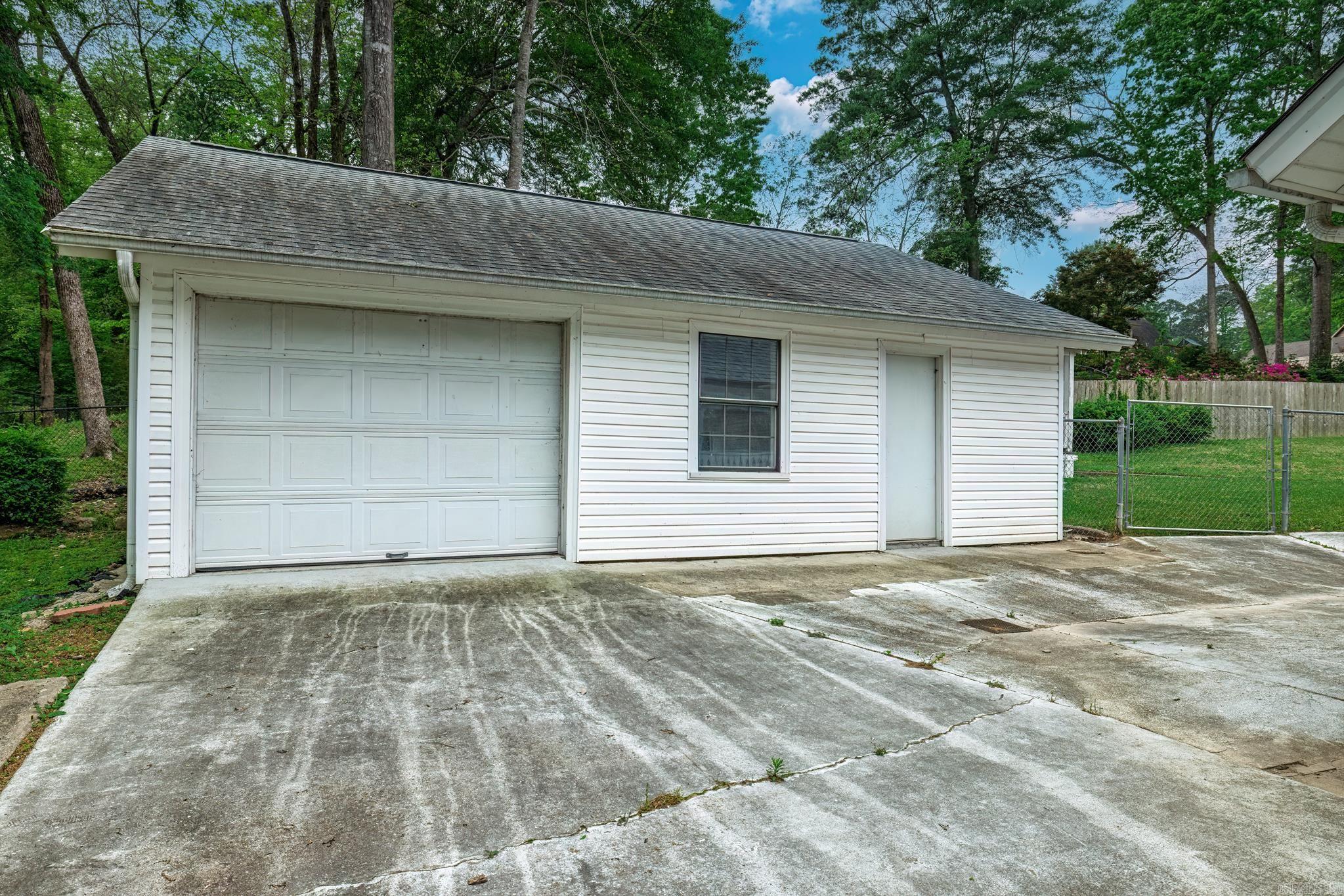 2401 Forrest Park Drive