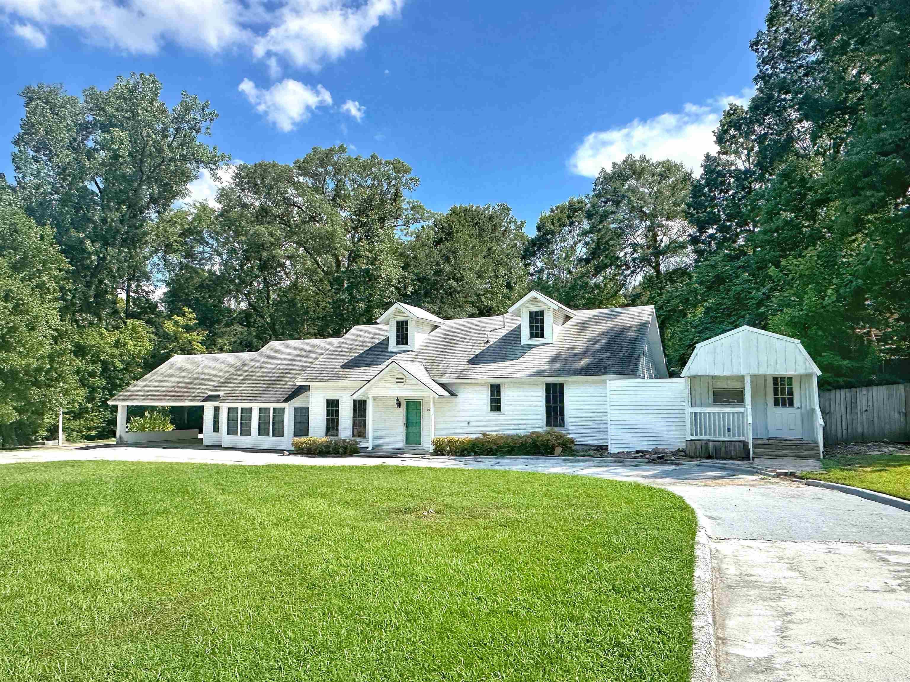 2401 Forrest Park Drive
