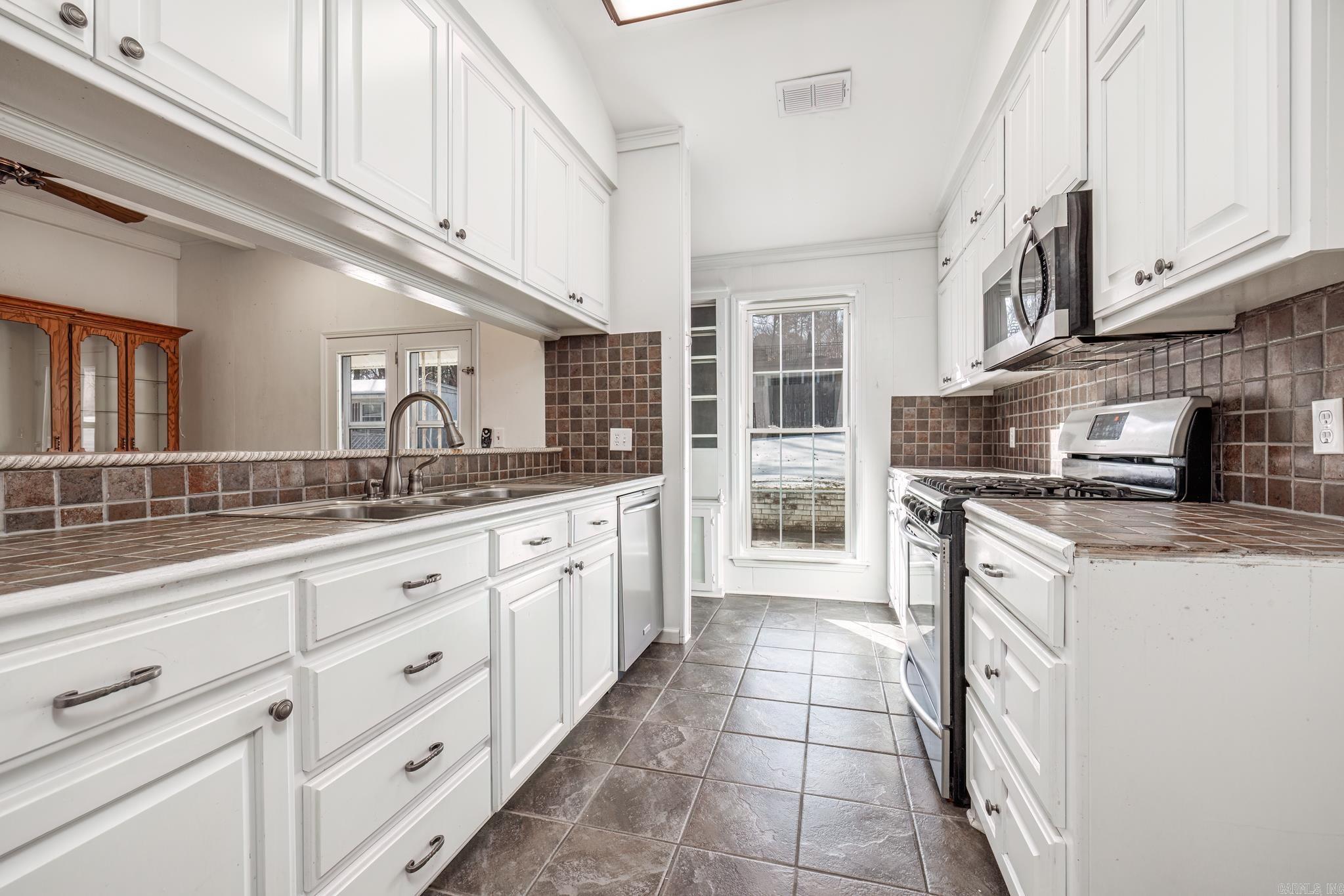 2401 Forrest Park Drive