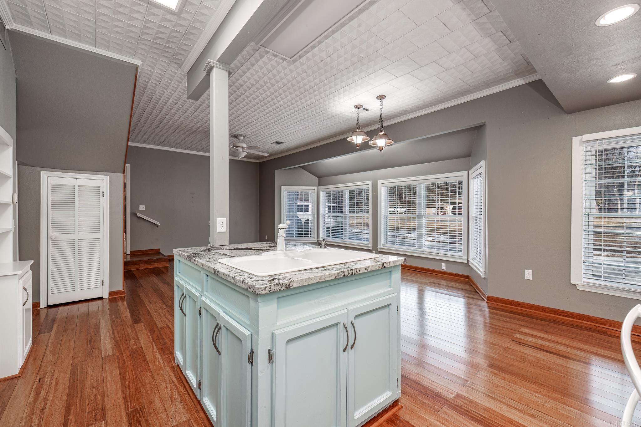 2401 Forrest Park Drive