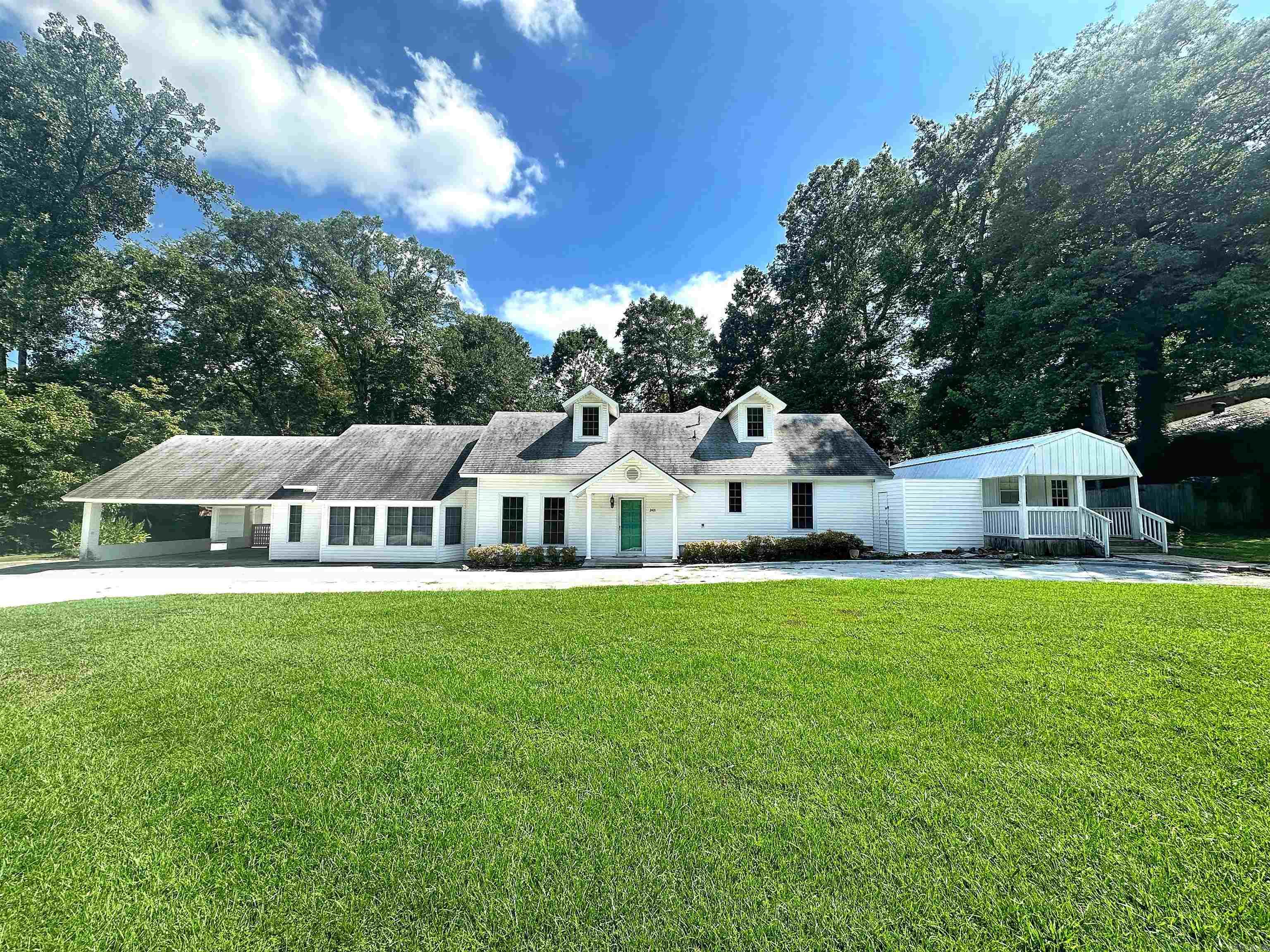 2401 Forrest Park Drive