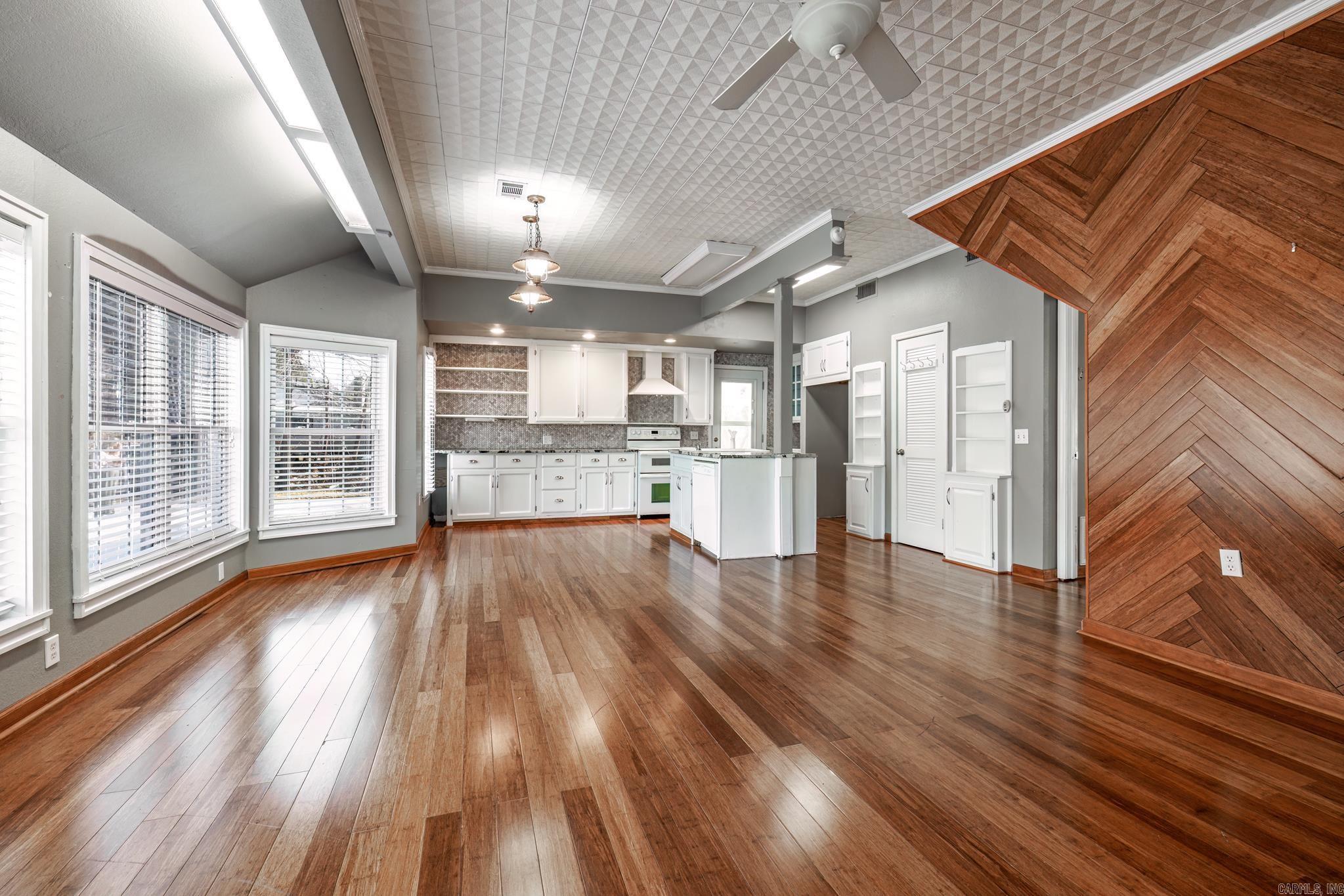 2401 Forrest Park Drive