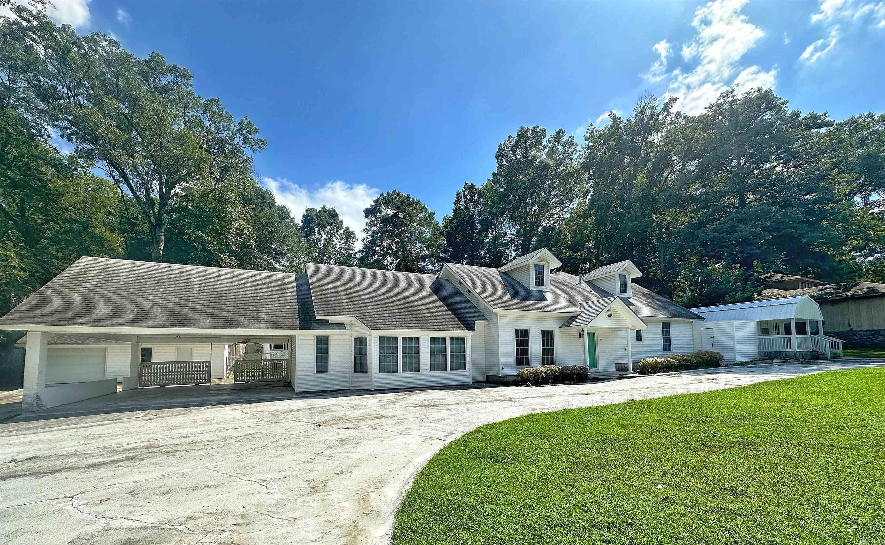 2401 Forrest Park Drive