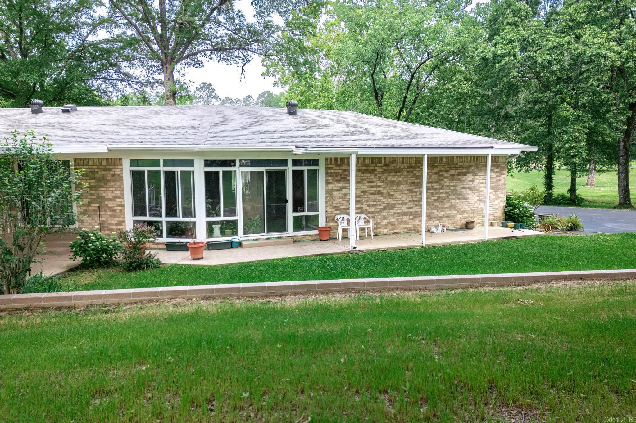 64 Dogwood Dr Drive