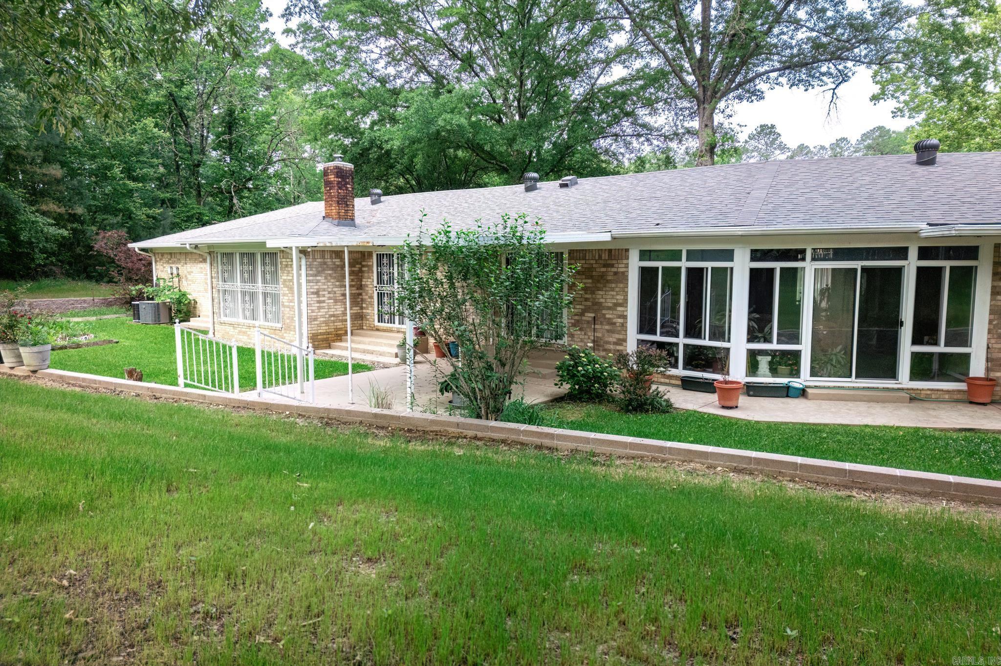 64 Dogwood Dr Drive