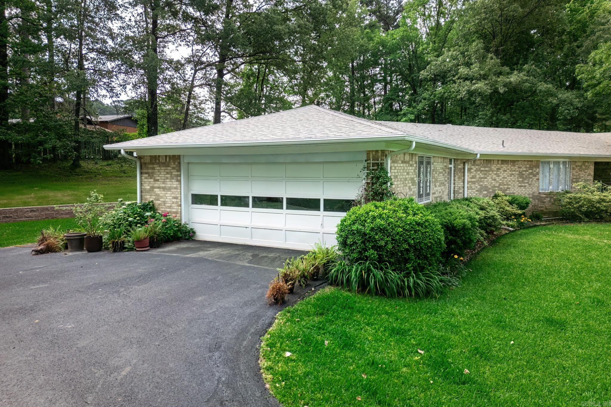 64 Dogwood Dr Drive