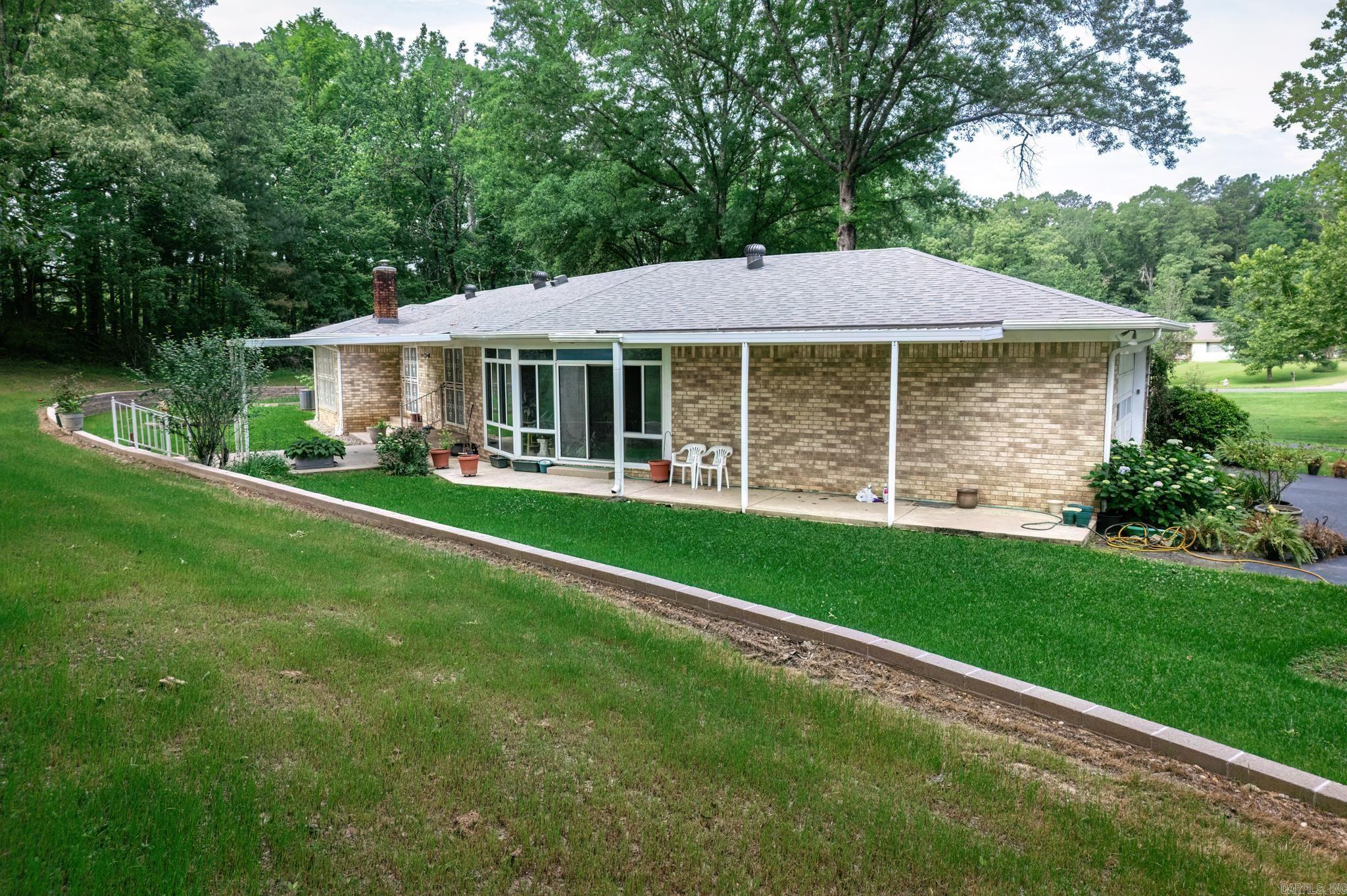 64 Dogwood Dr Drive