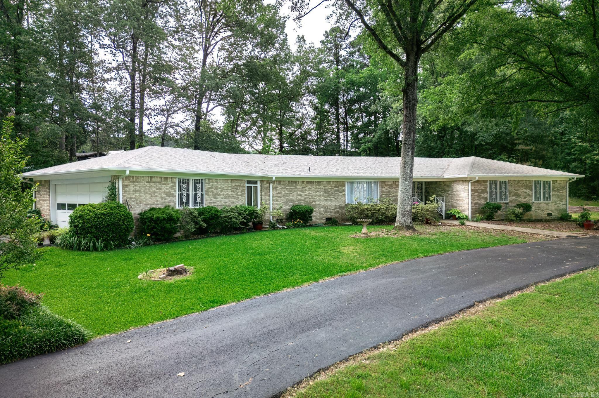 64 Dogwood Dr Drive