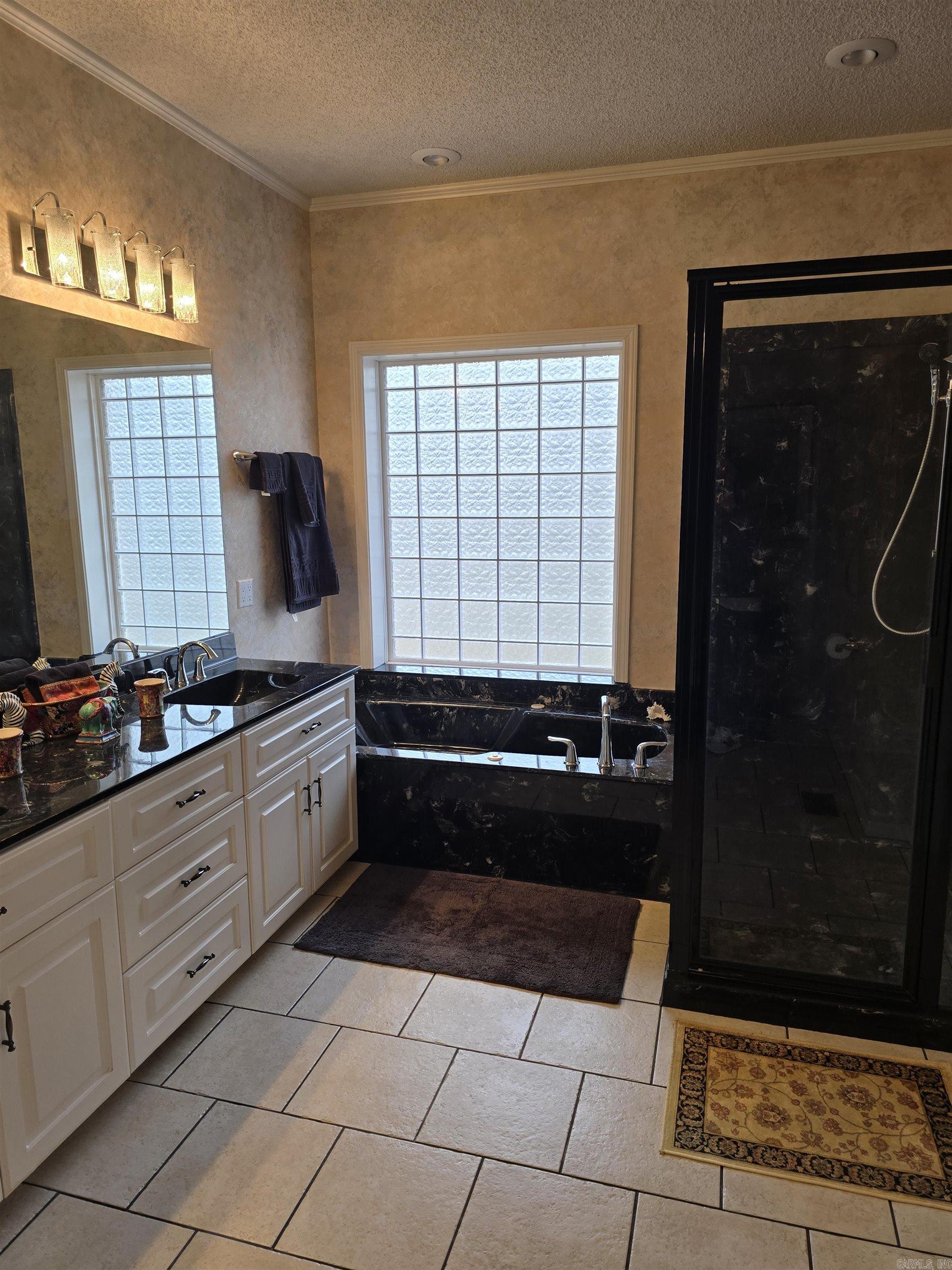 10 Timber Ridge Circle