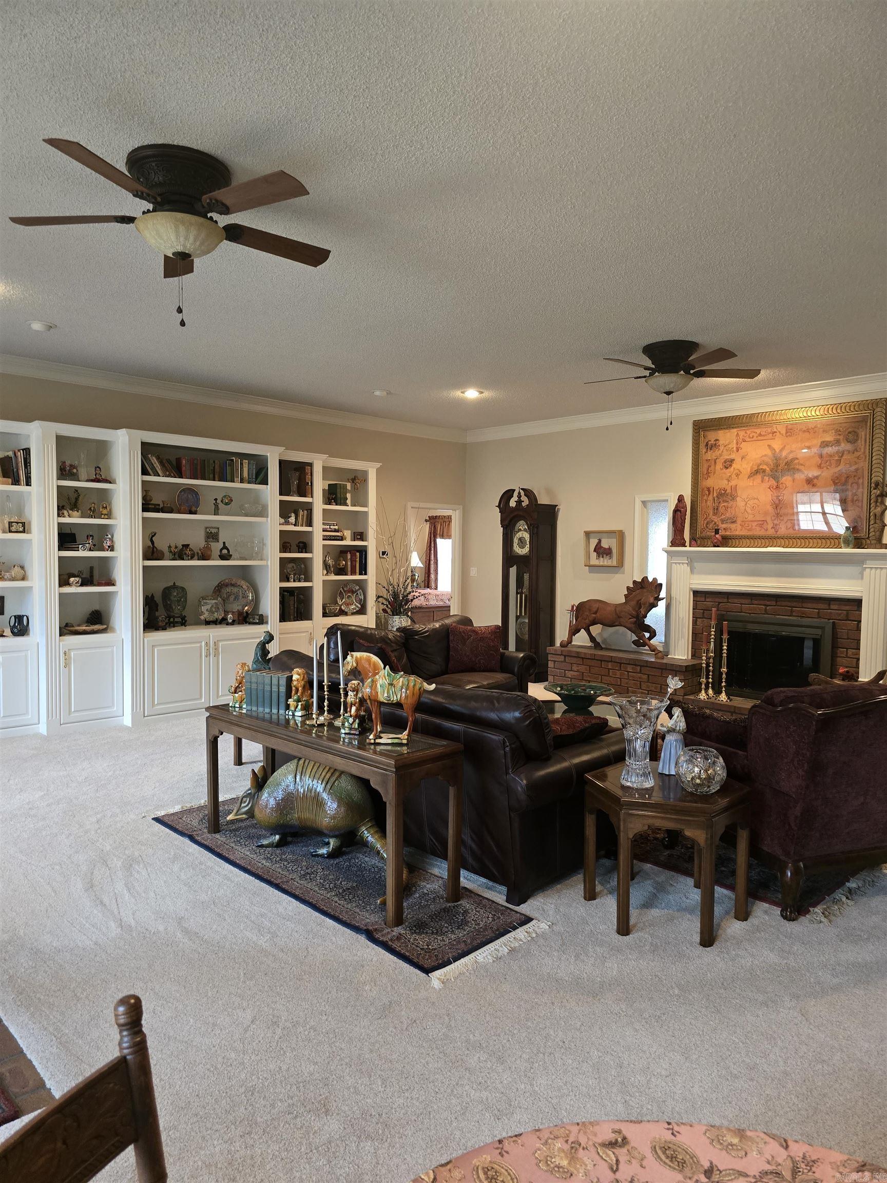 10 Timber Ridge Circle