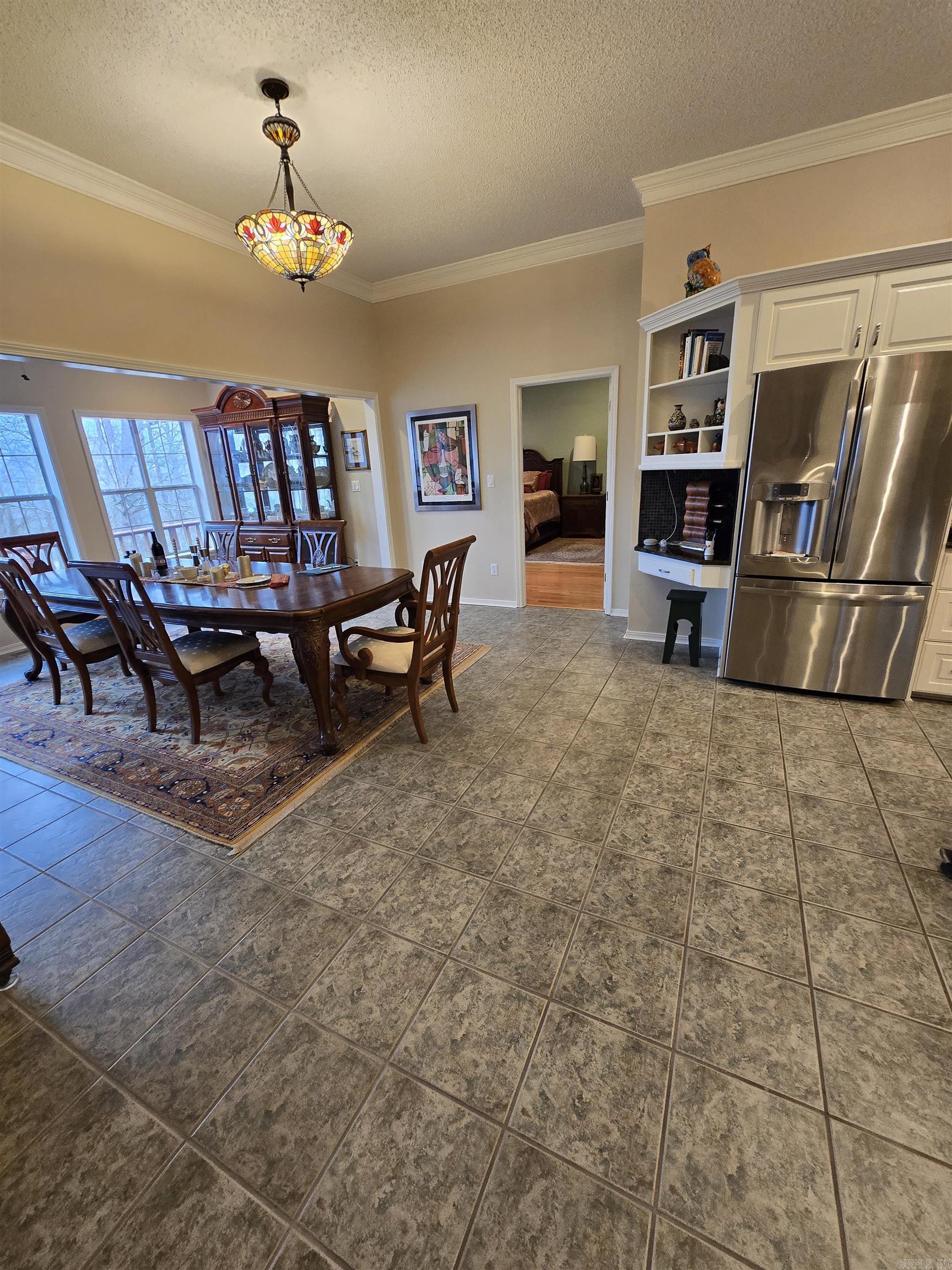 10 Timber Ridge Circle