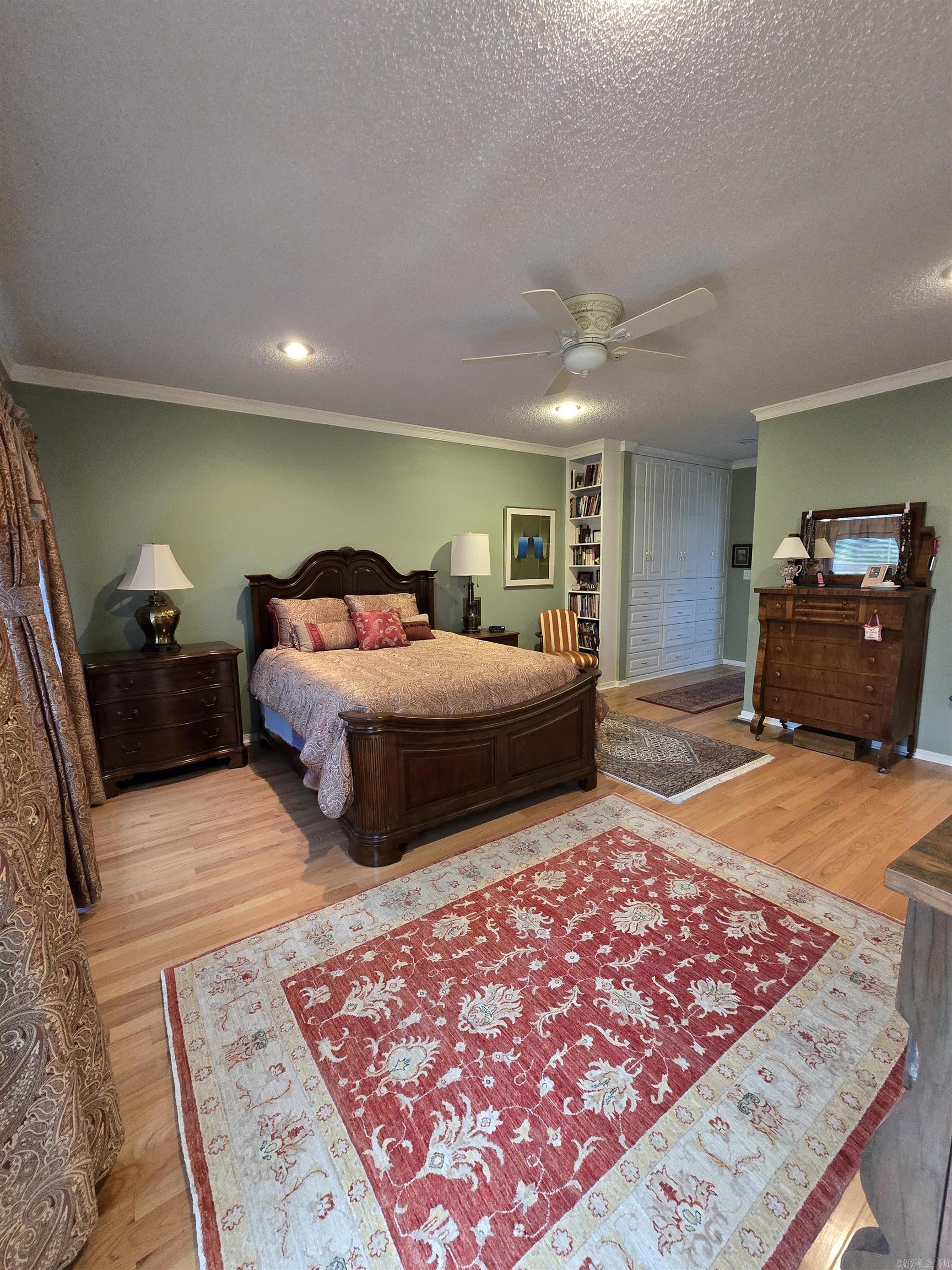 10 Timber Ridge Circle