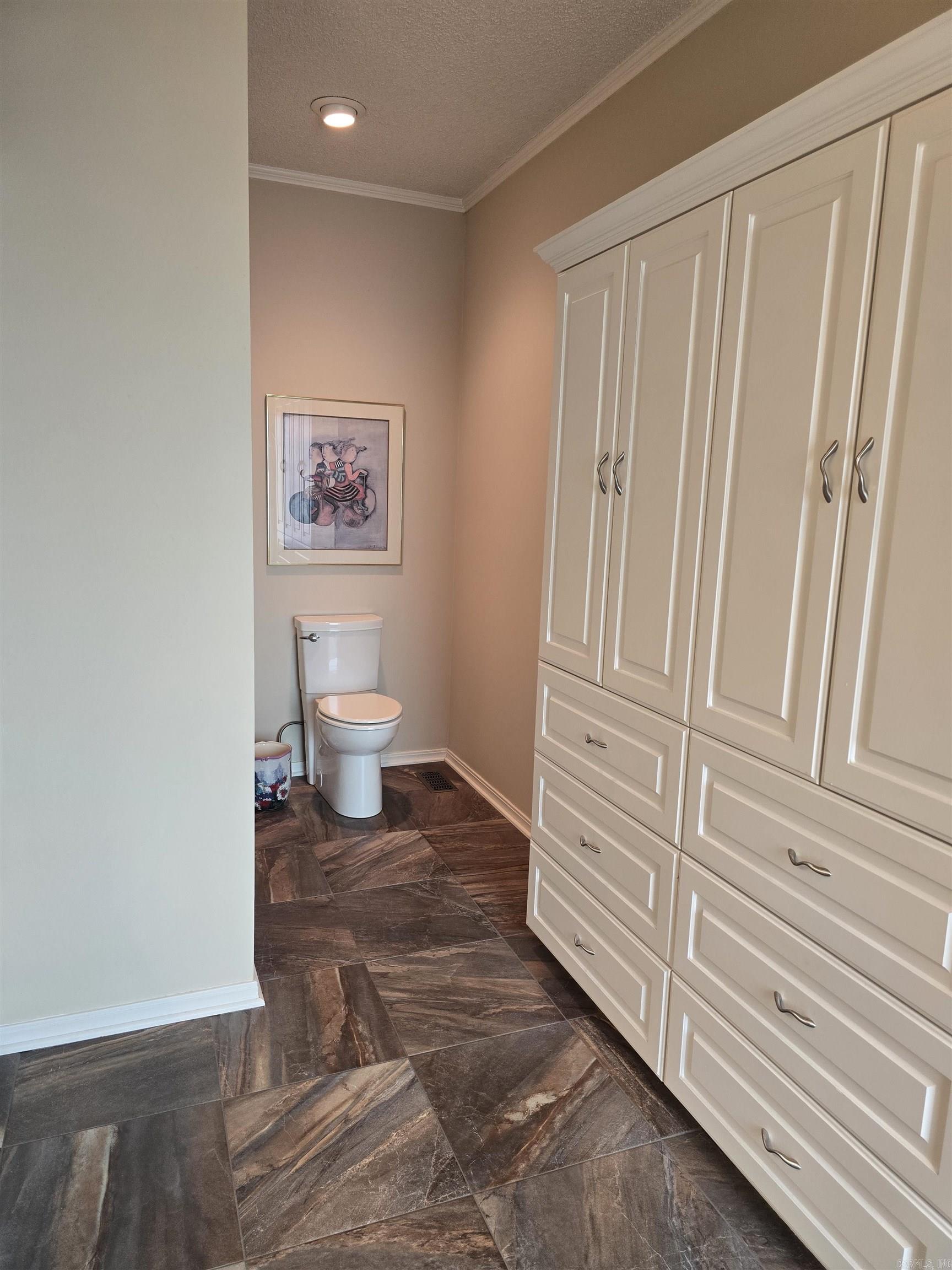 10 Timber Ridge Circle