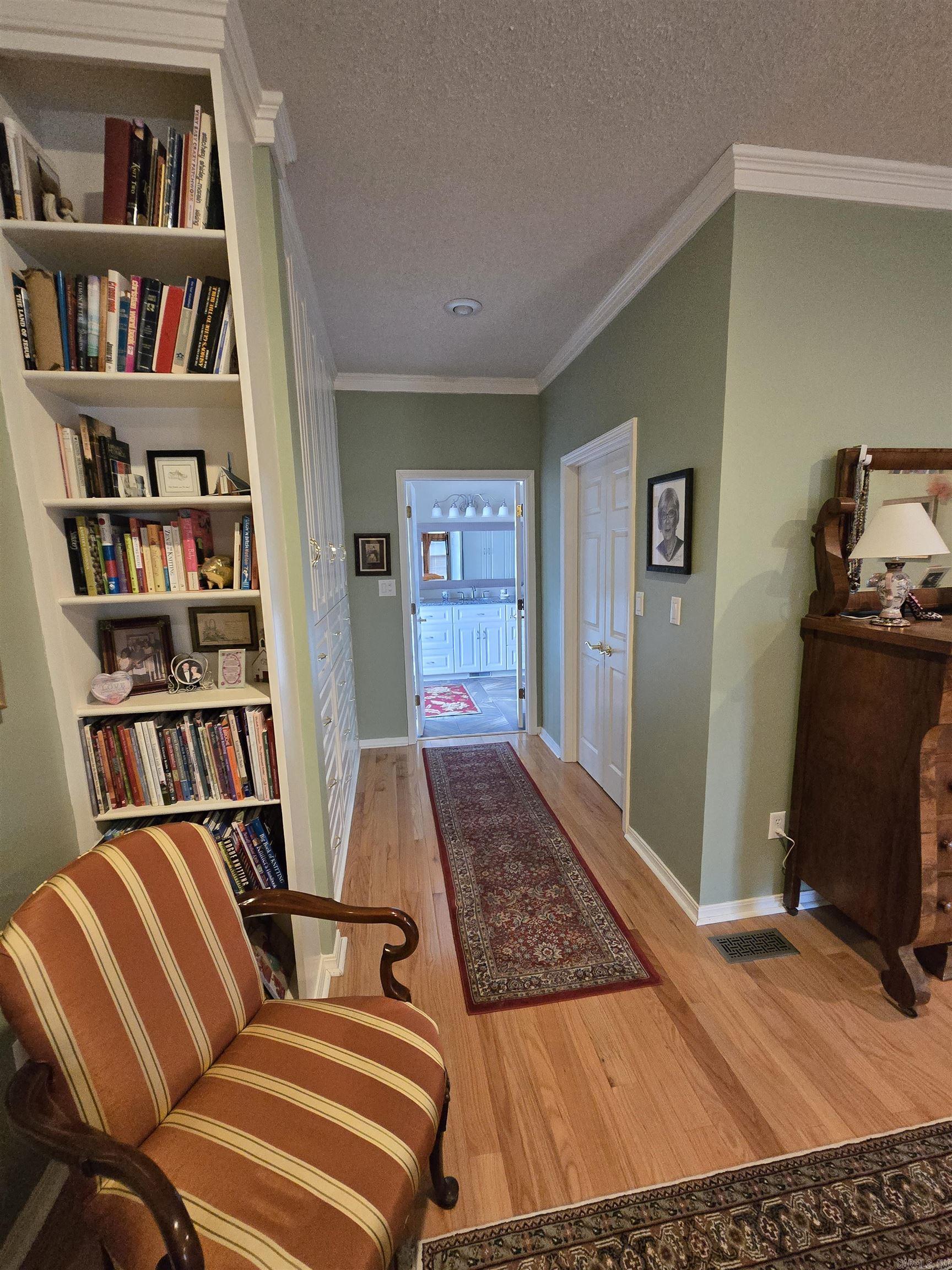 10 Timber Ridge Circle