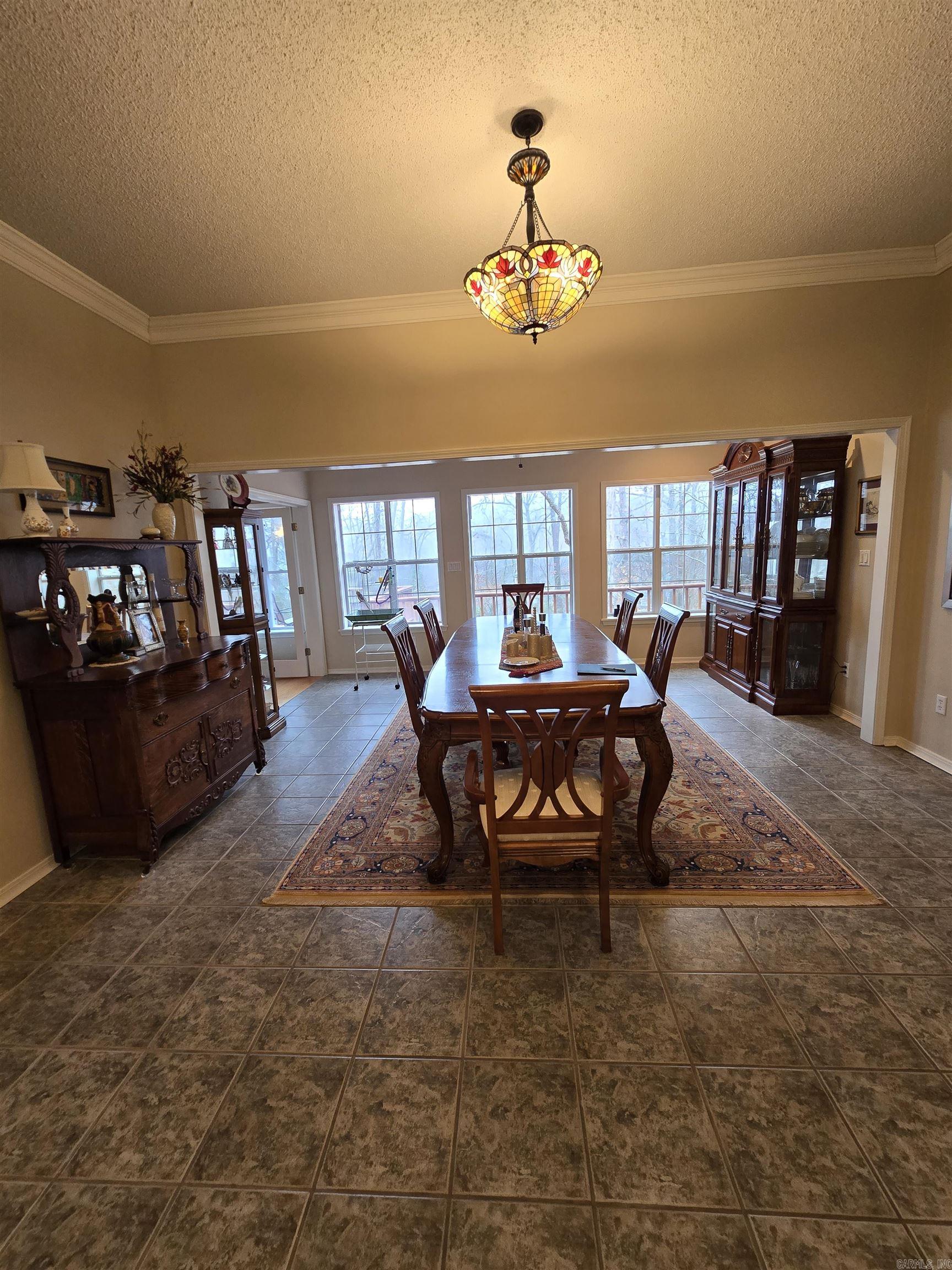 10 Timber Ridge Circle