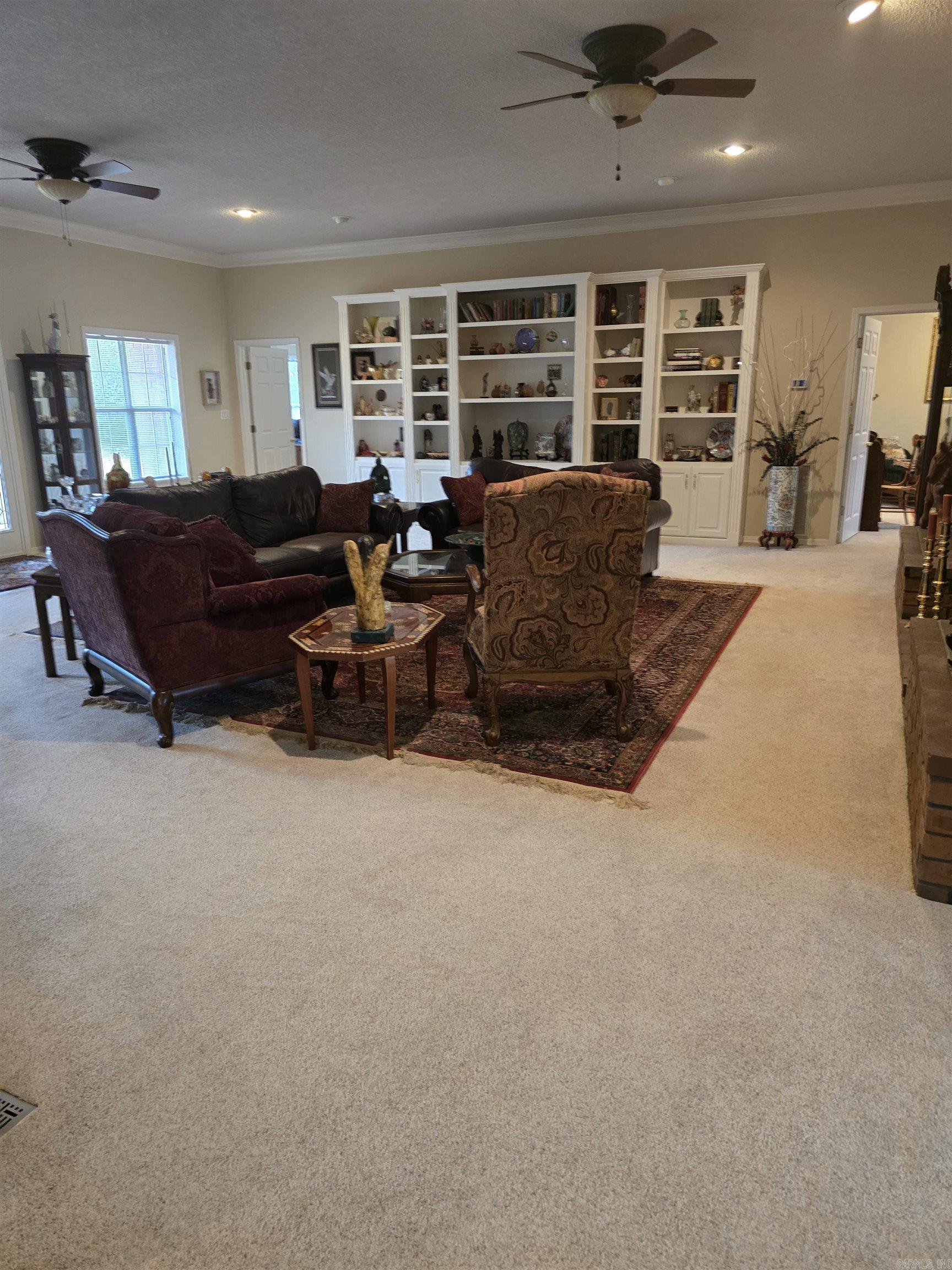 10 Timber Ridge Circle