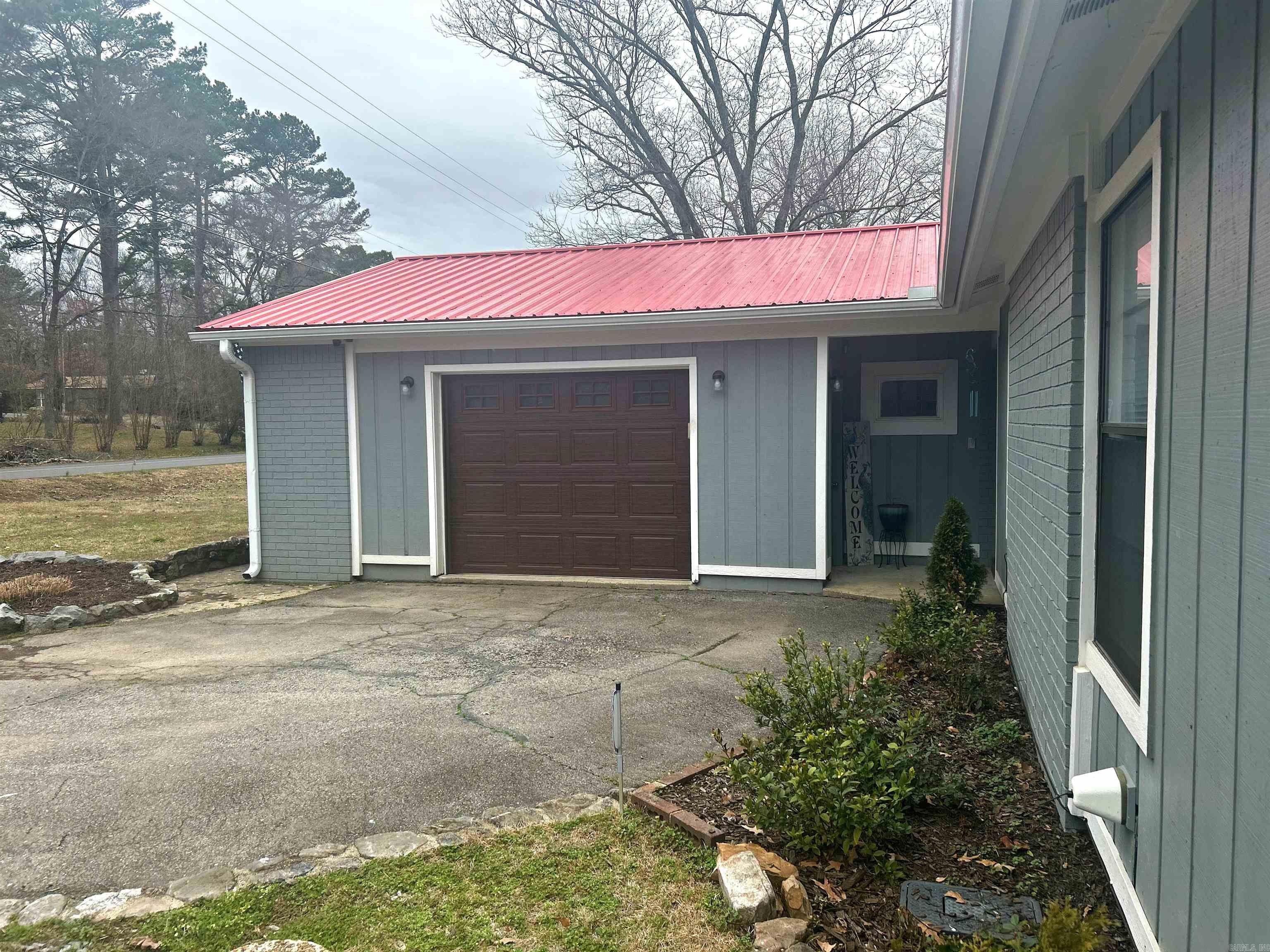 831 Akers Road