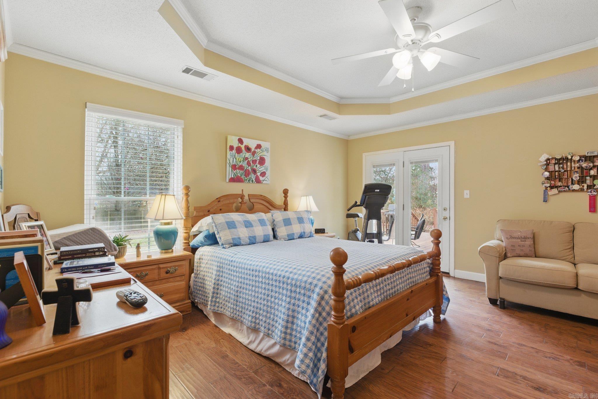 3403 Meadow Creek Drive