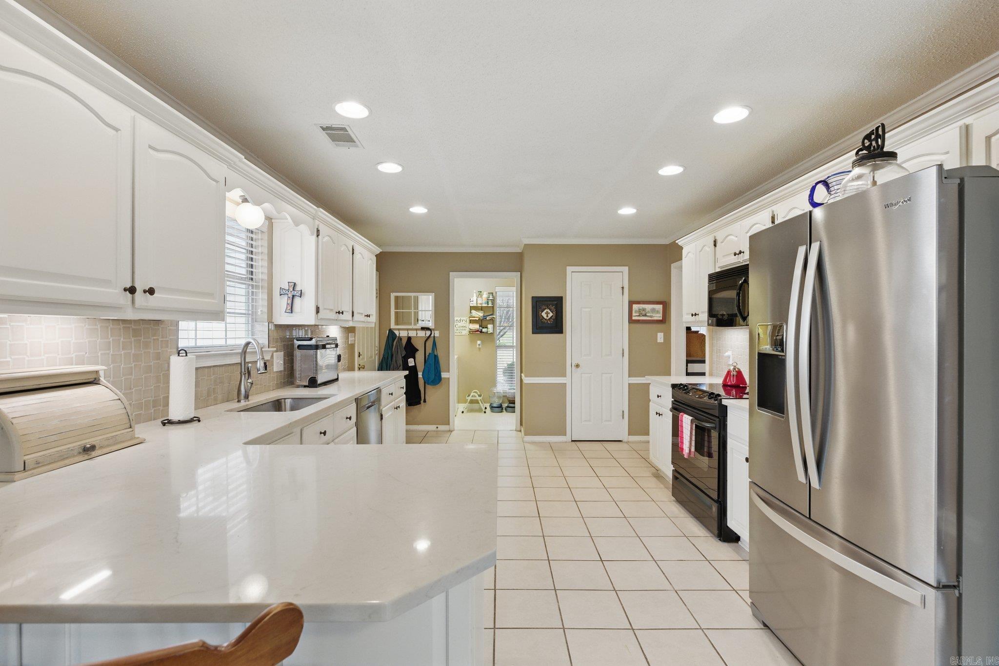 3403 Meadow Creek Drive