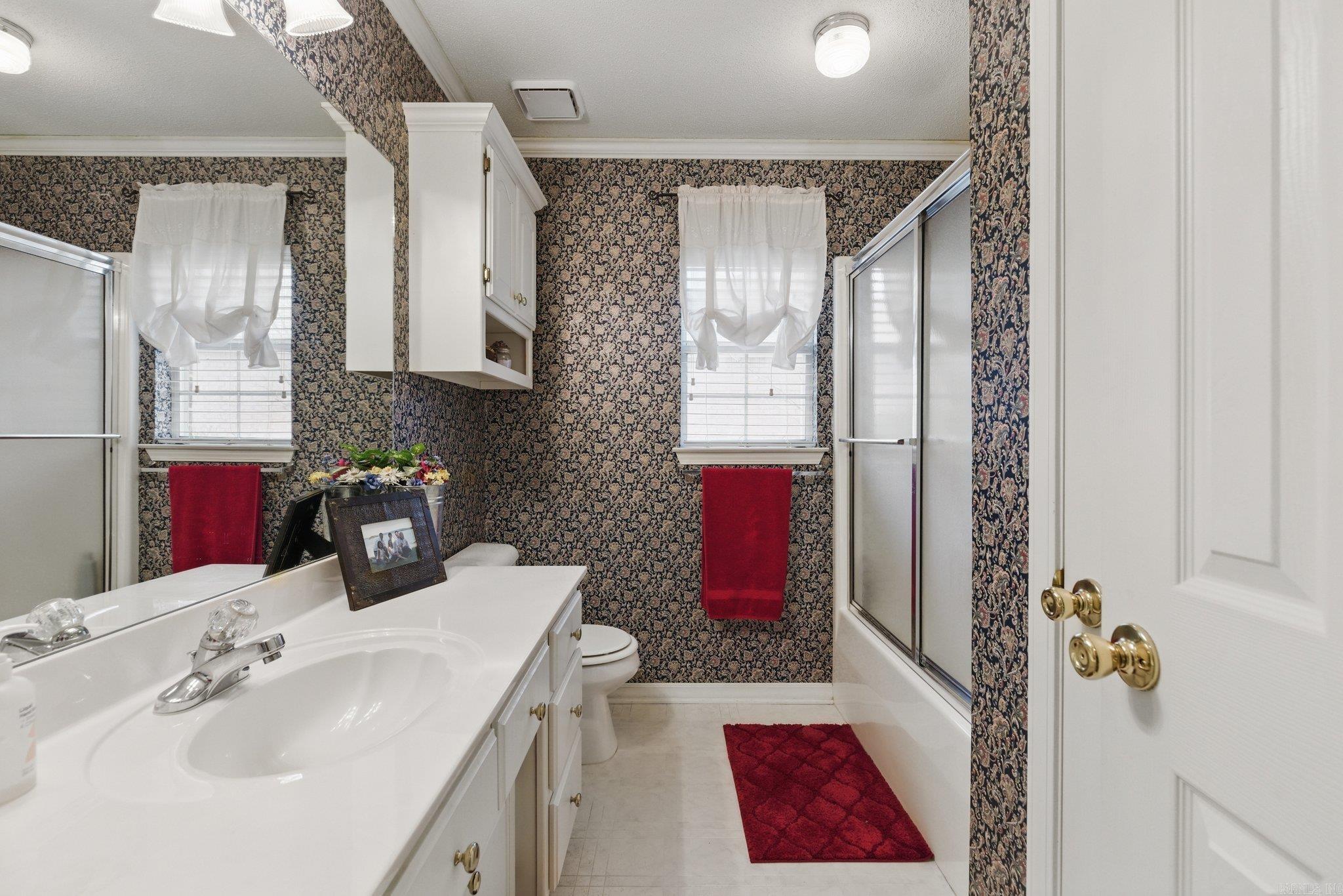 3403 Meadow Creek Drive