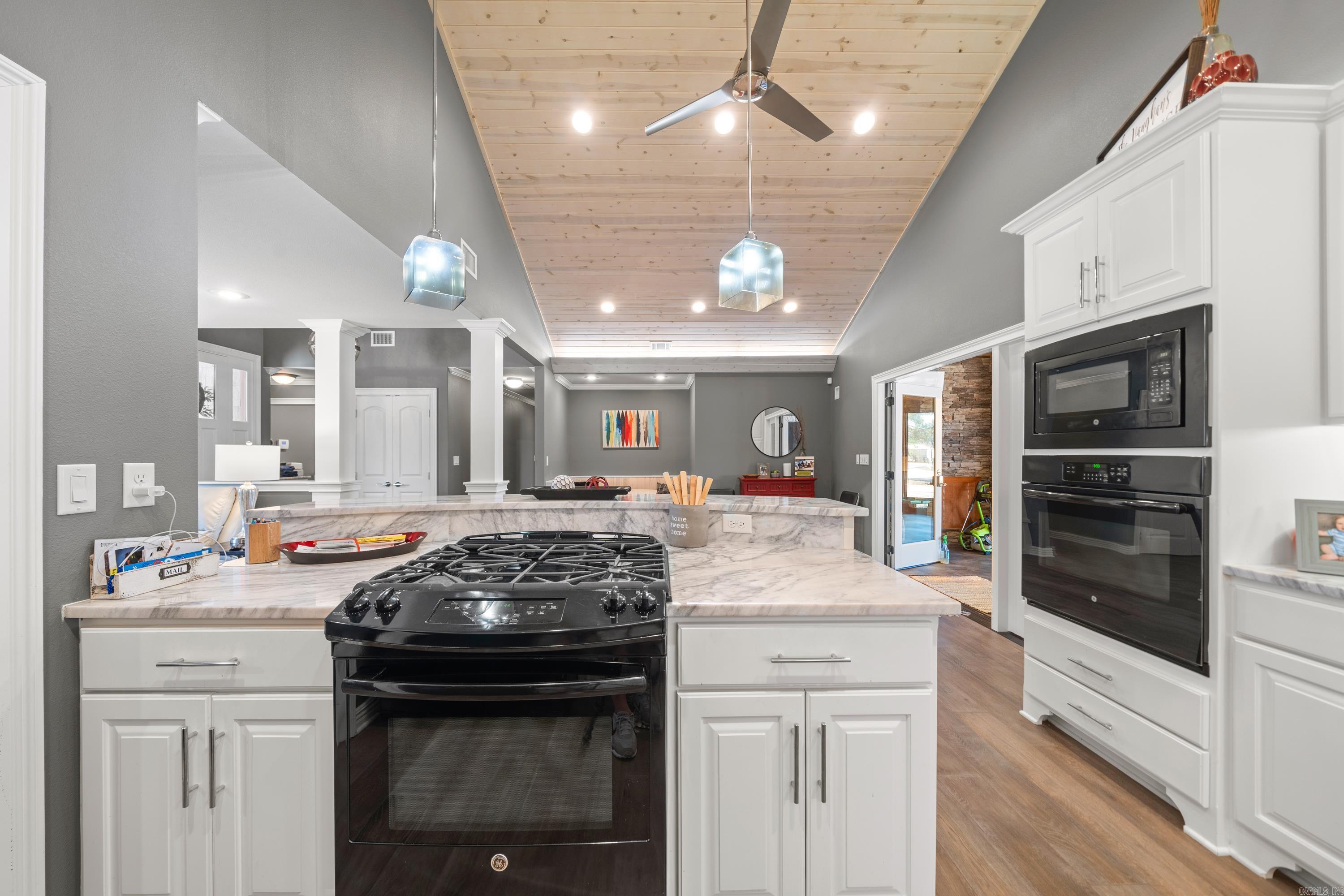 402 Caroline Acres Point