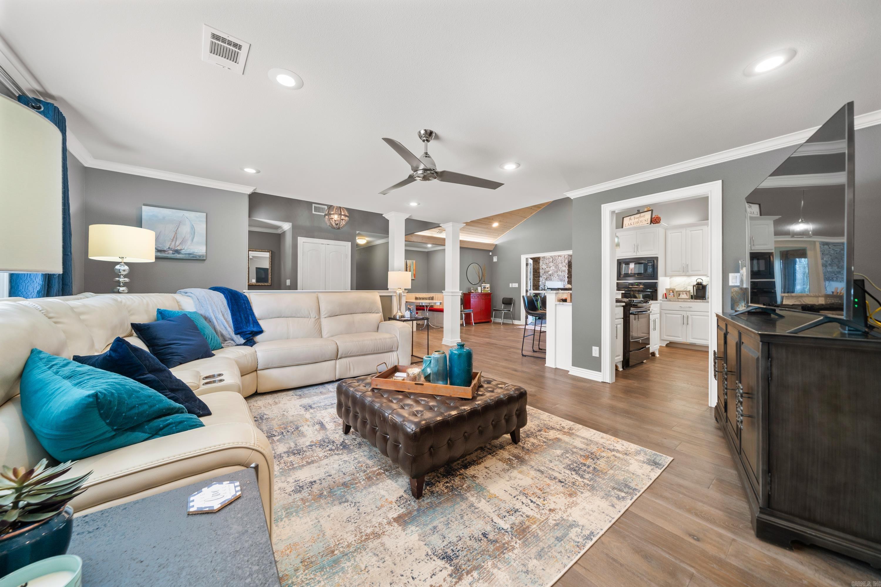 402 Caroline Acres Point