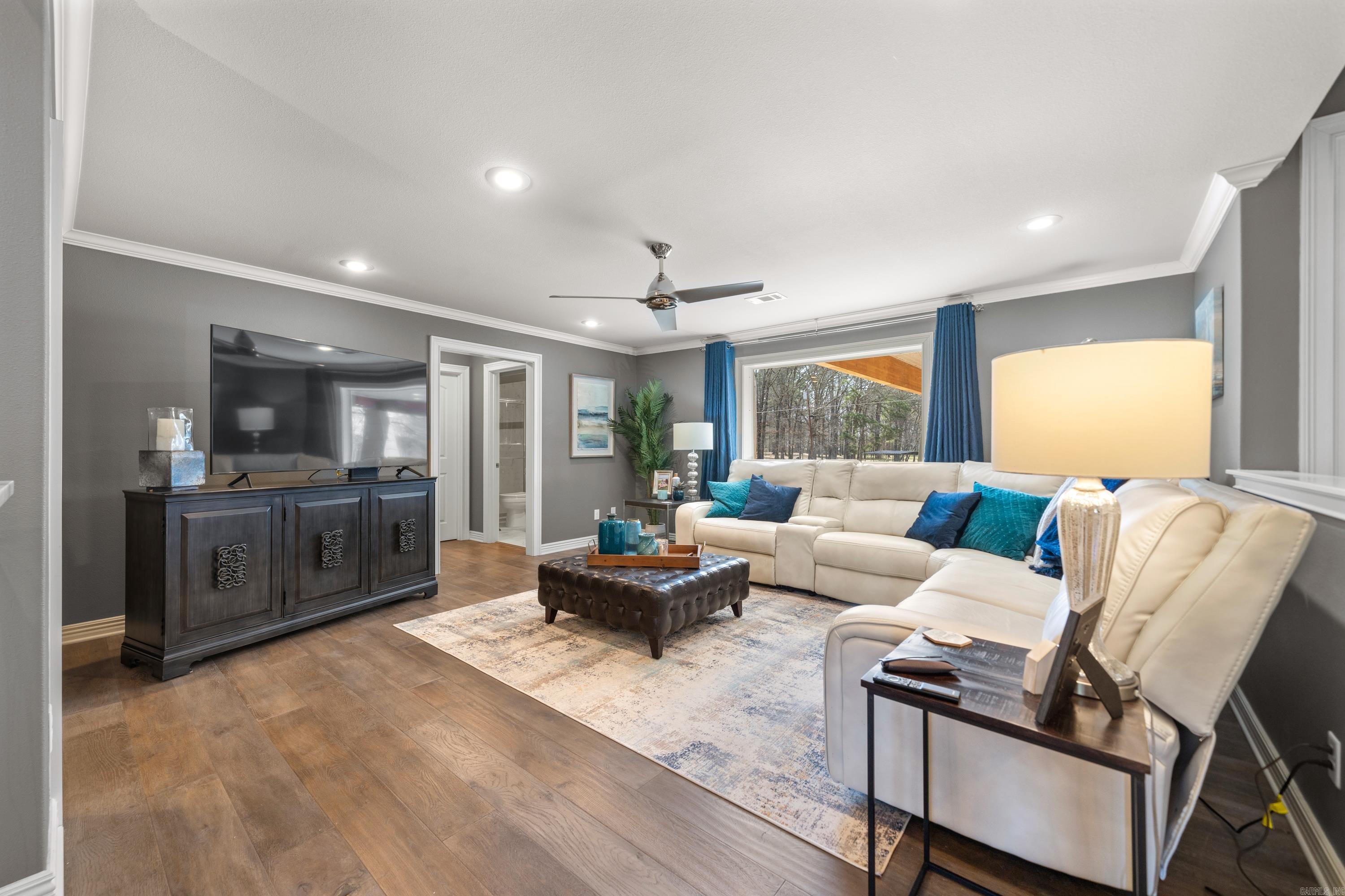 402 Caroline Acres Point