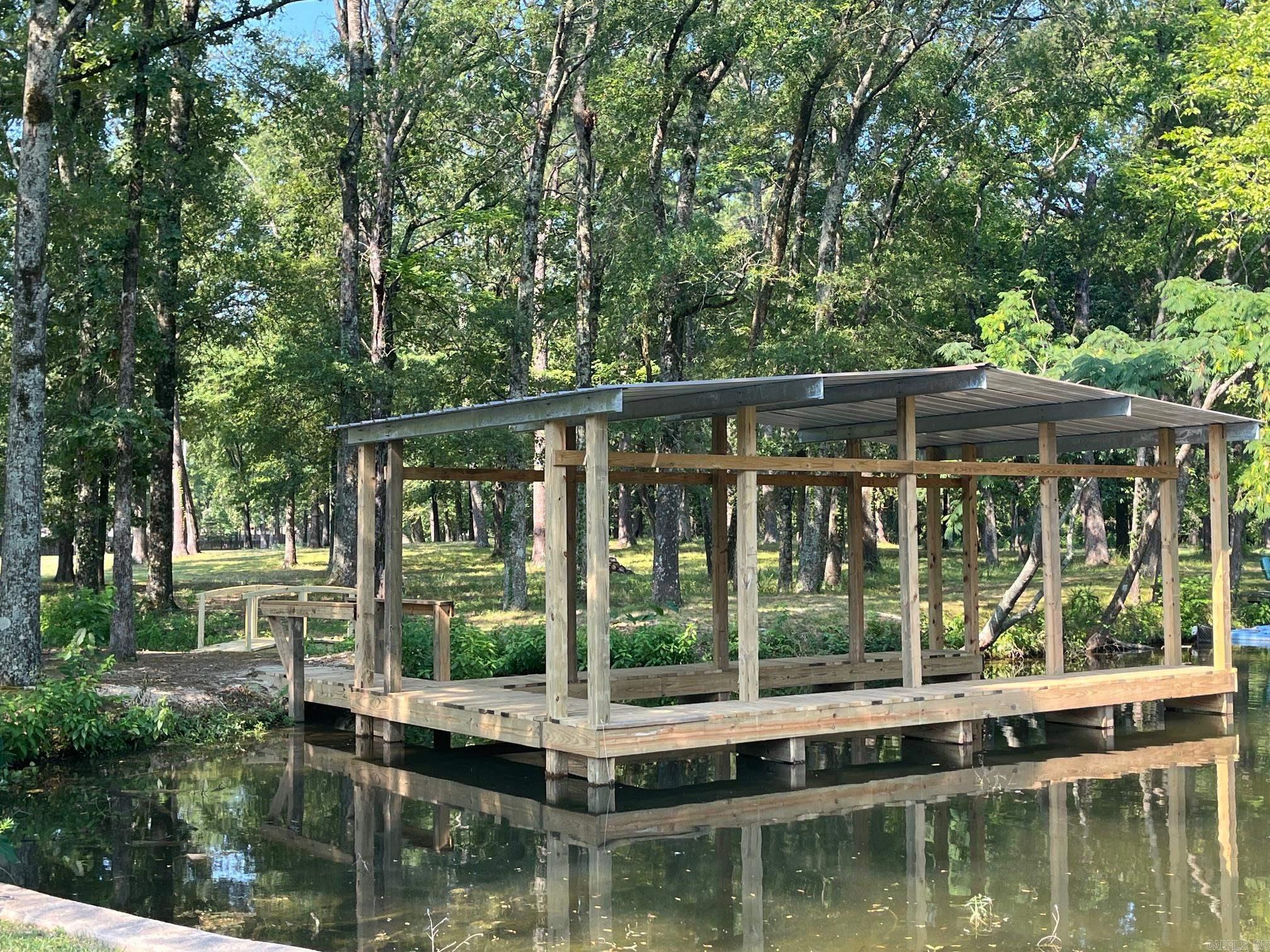 402 Caroline Acres Point