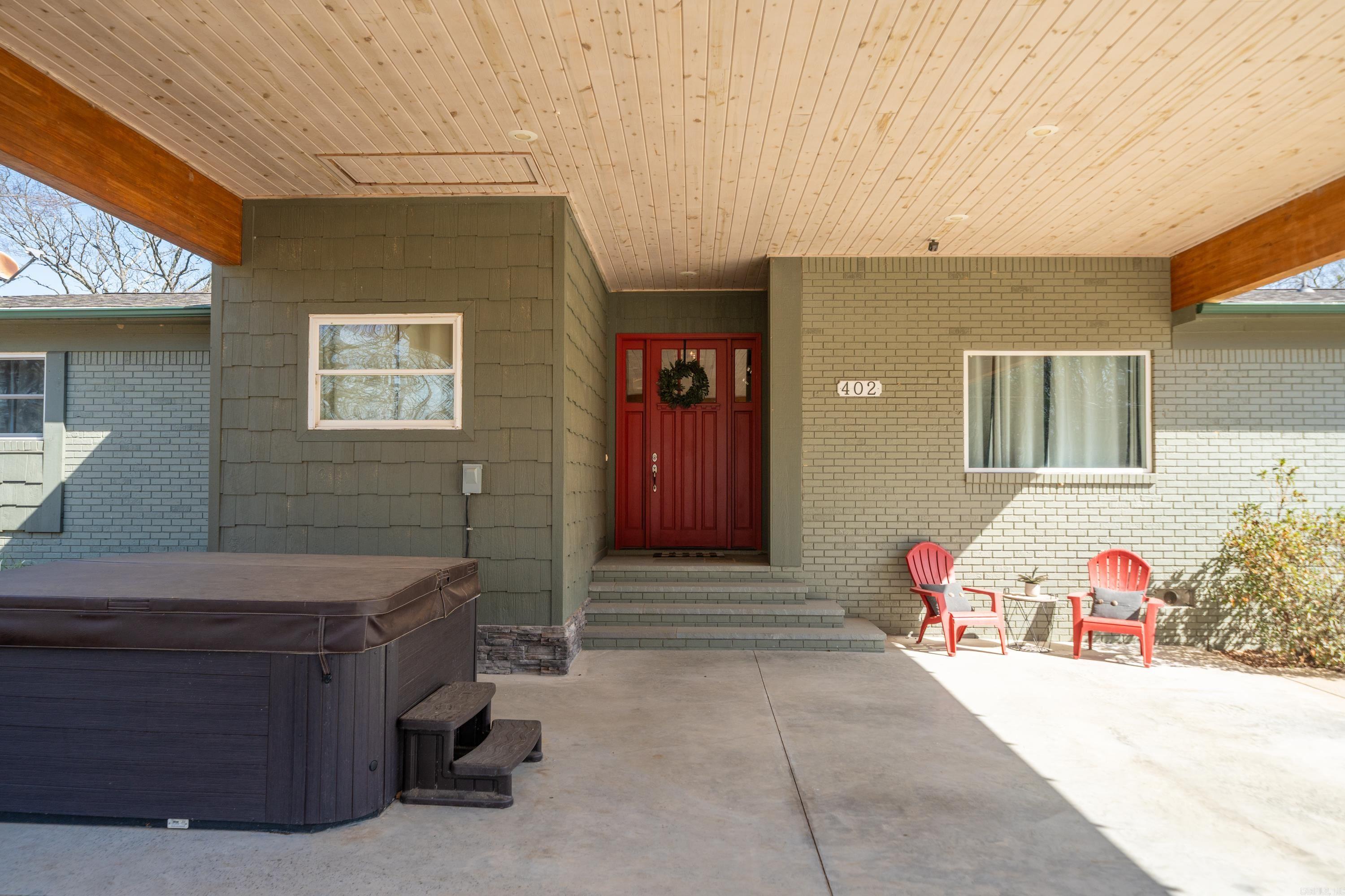 402 Caroline Acres Point