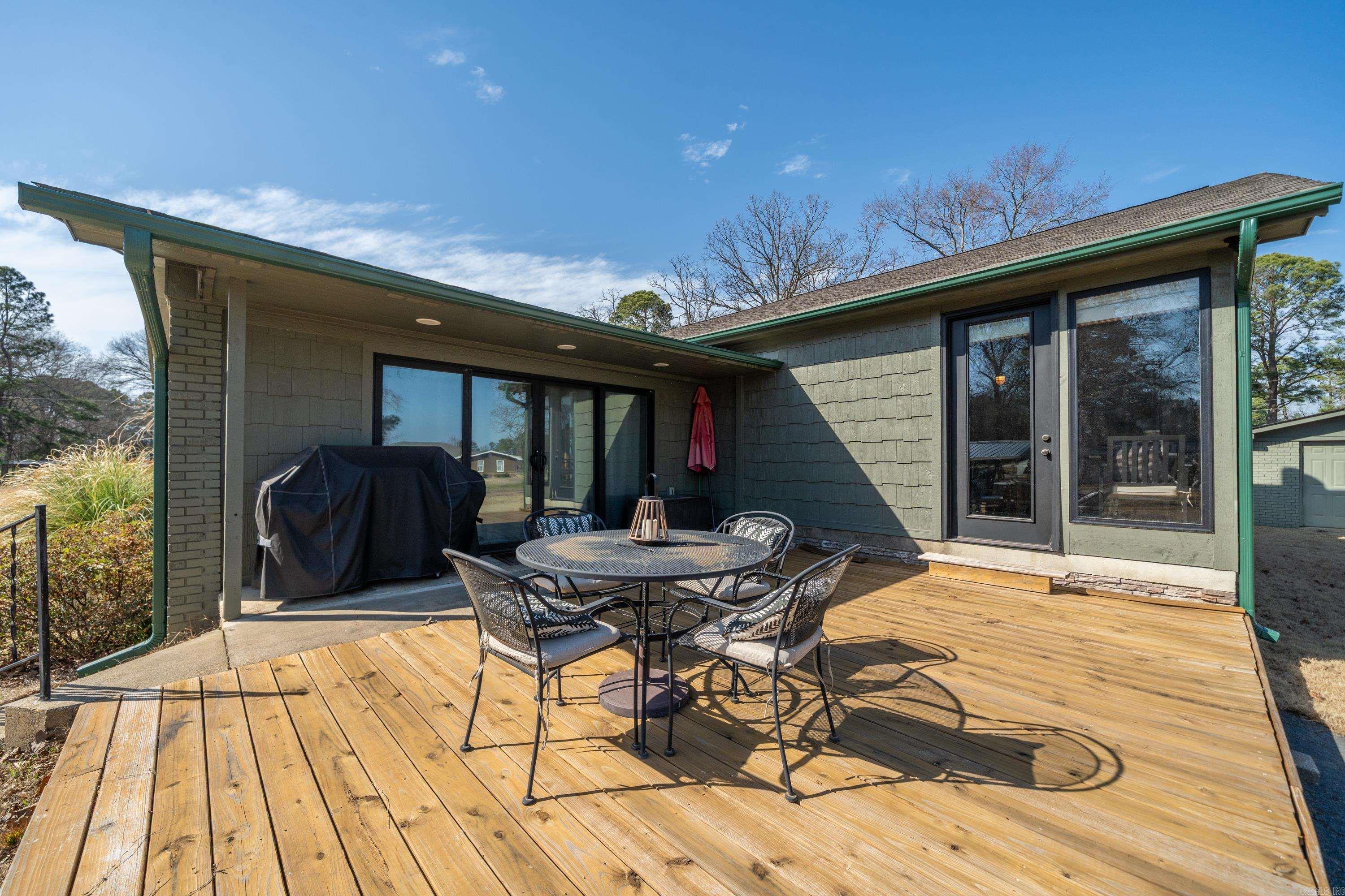 402 Caroline Acres Point
