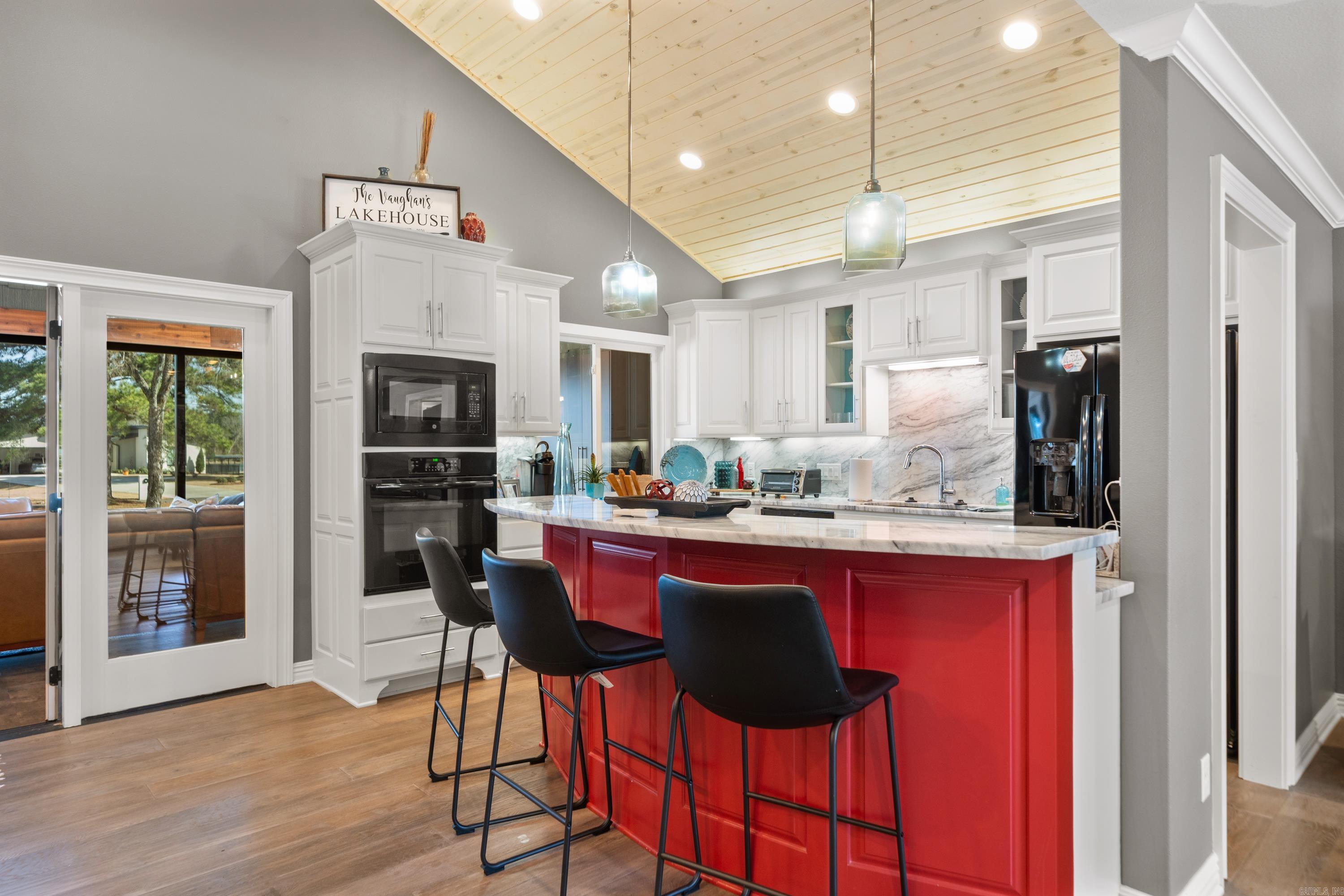 402 Caroline Acres Point