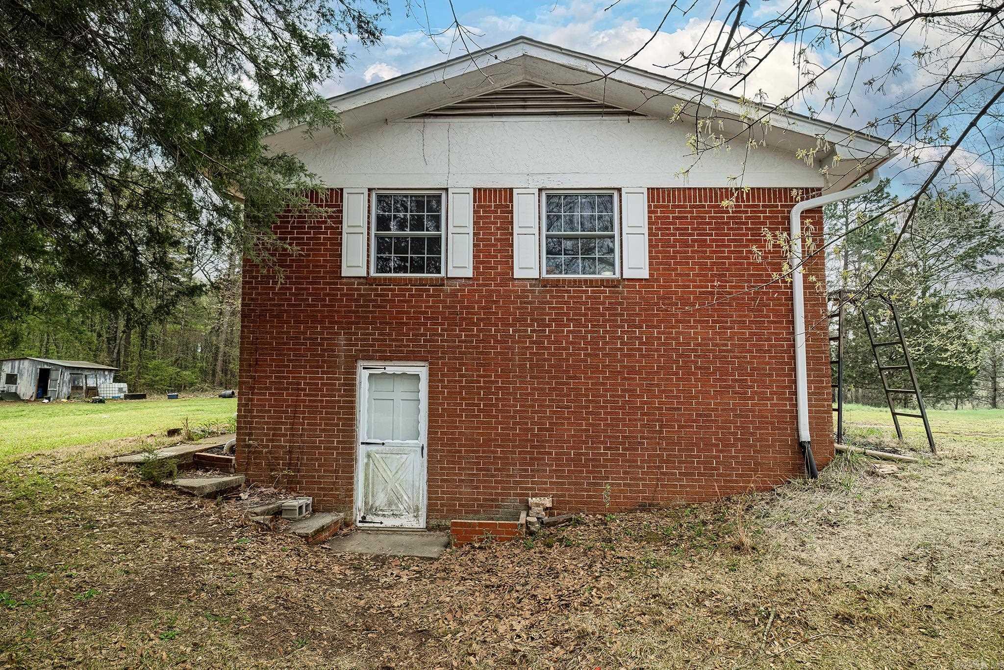 2714 Highway 51