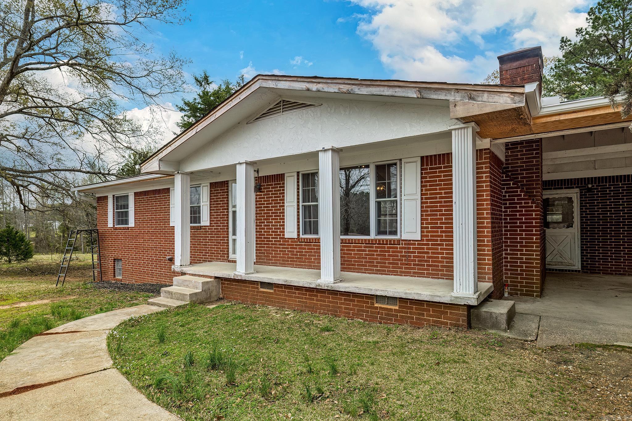 2714 Highway 51