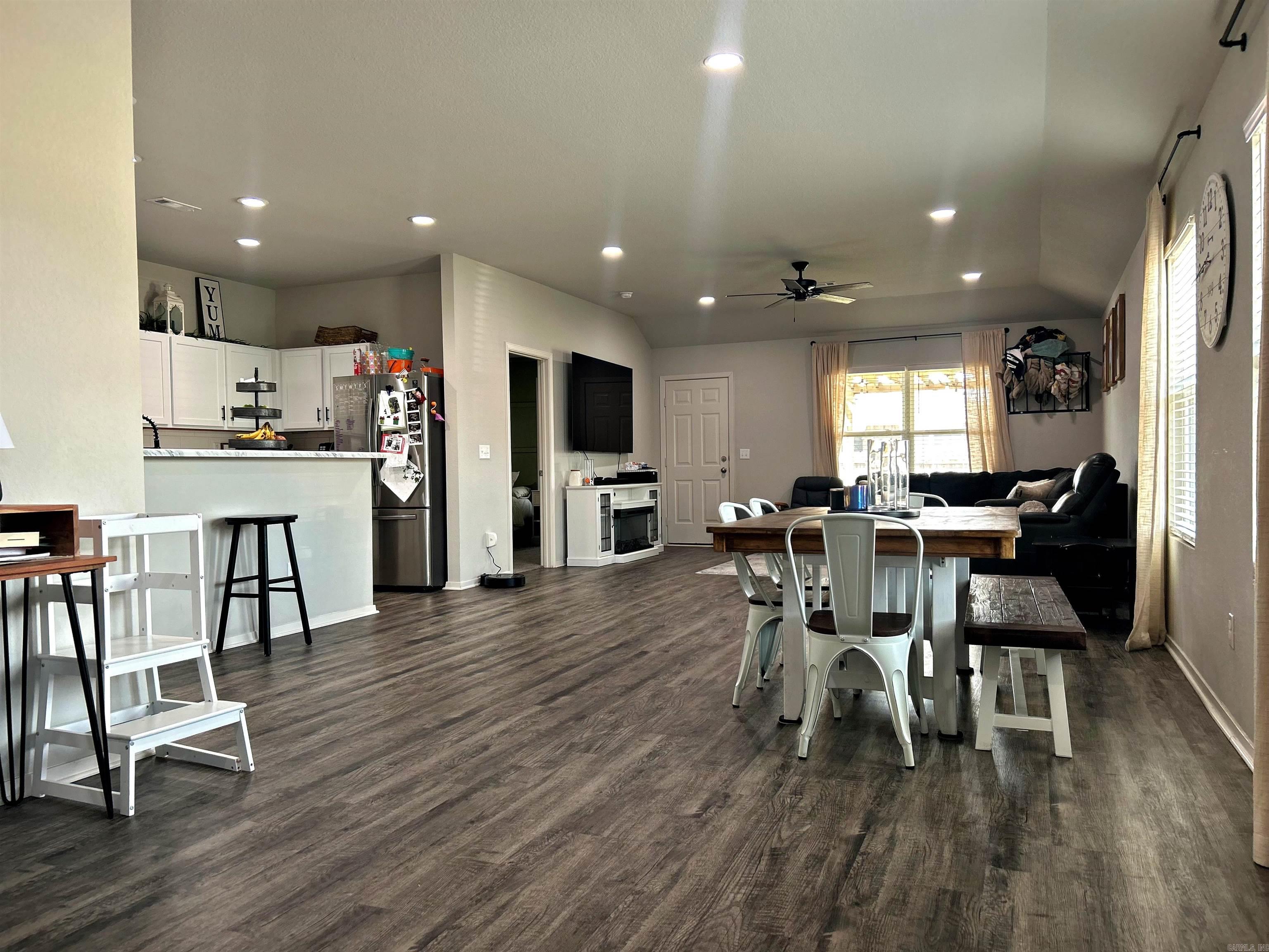 8600 Northwood Creek Drive