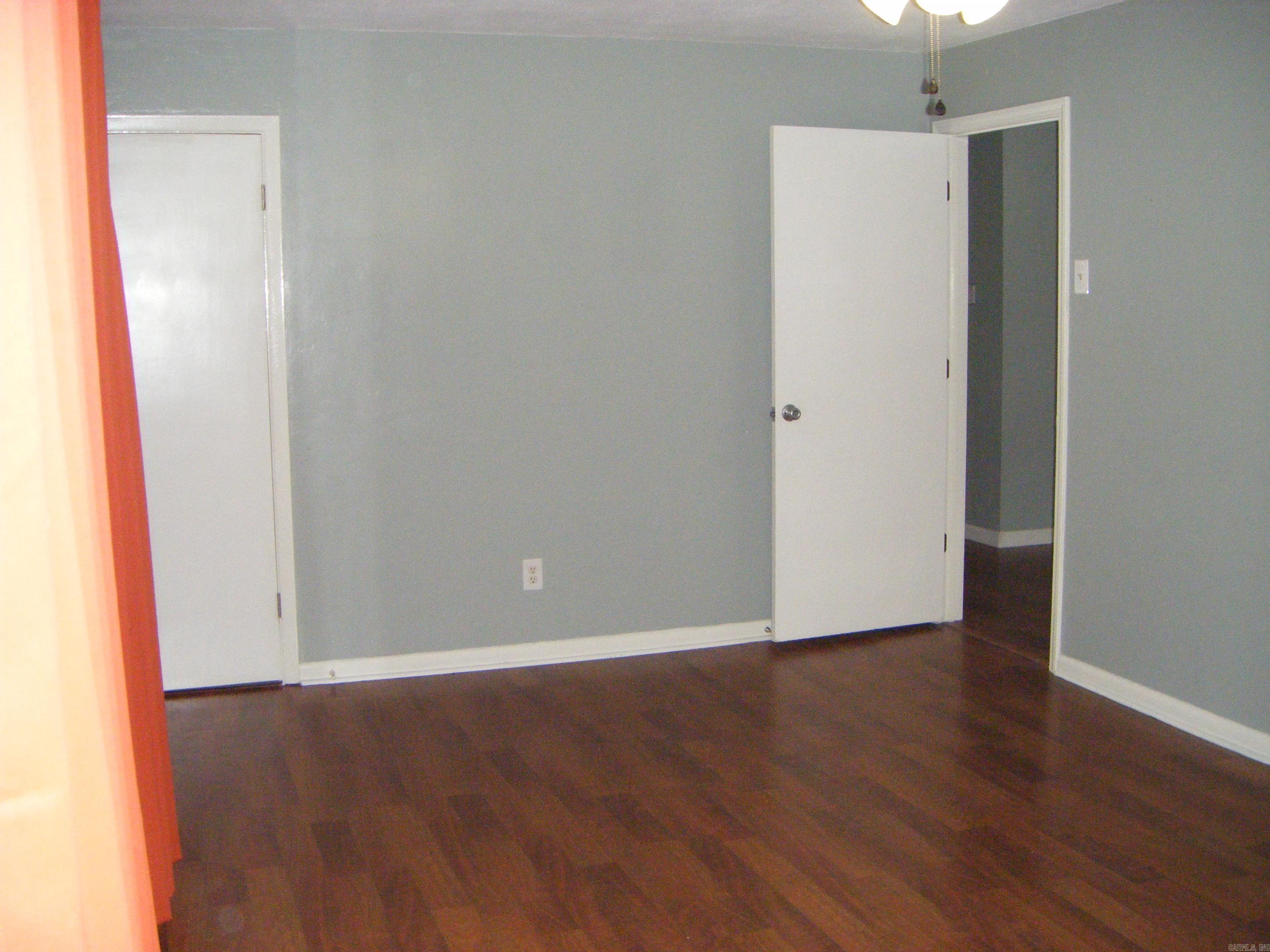 1526 Pine Manor Drive
